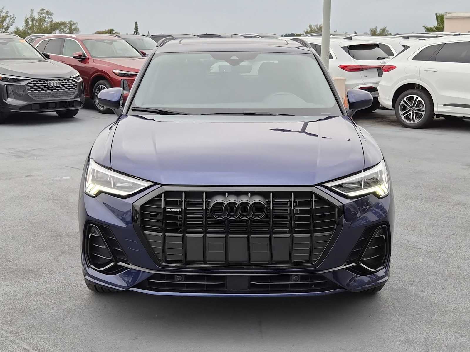 Thumbnail: 2025 Audi Q3 - 9