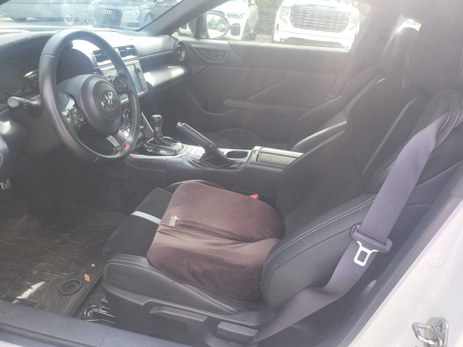 Thumbnail: 2024 Toyota GR86 - 4