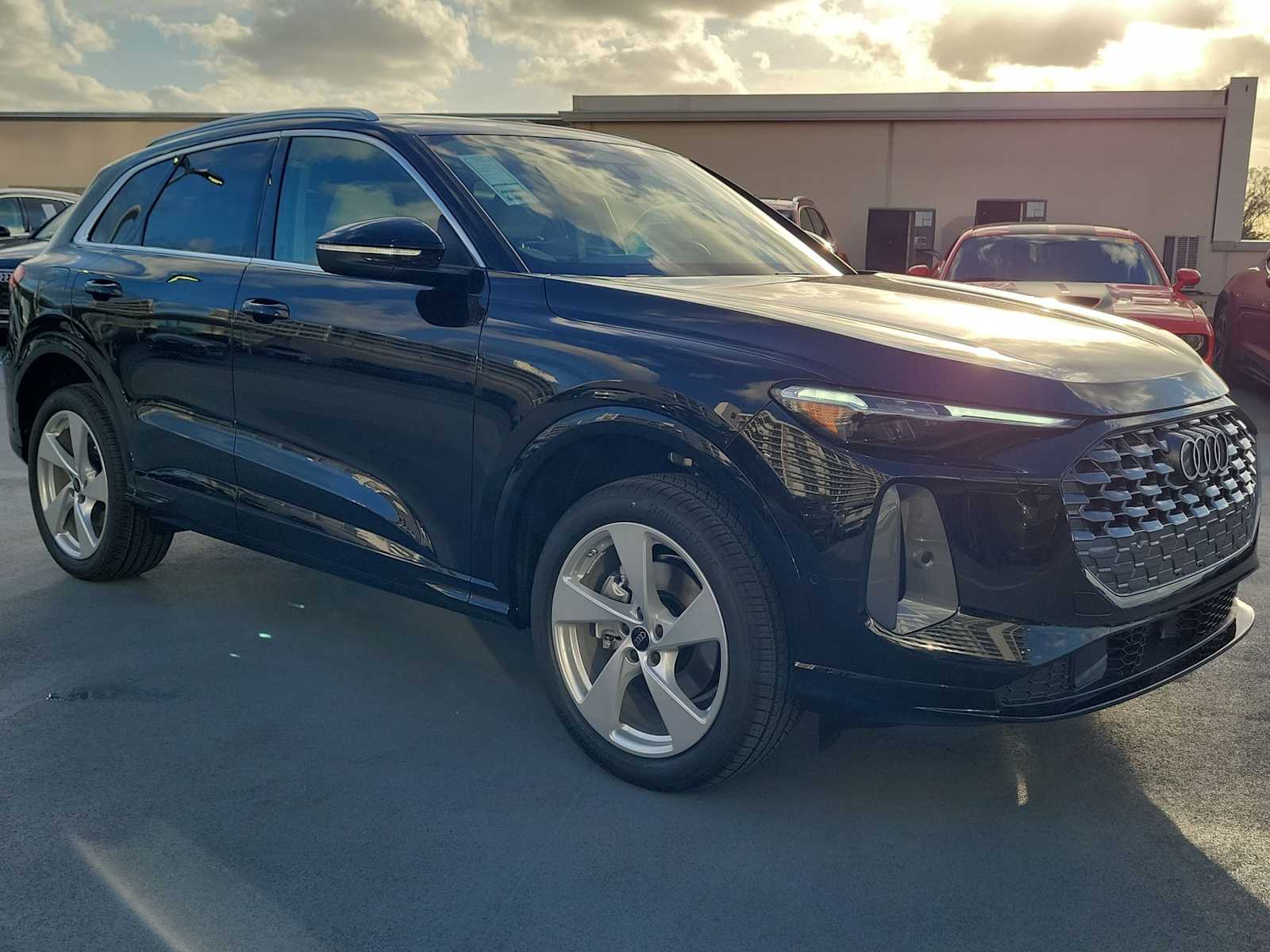 Thumbnail: 2026 Audi Q5 - 8