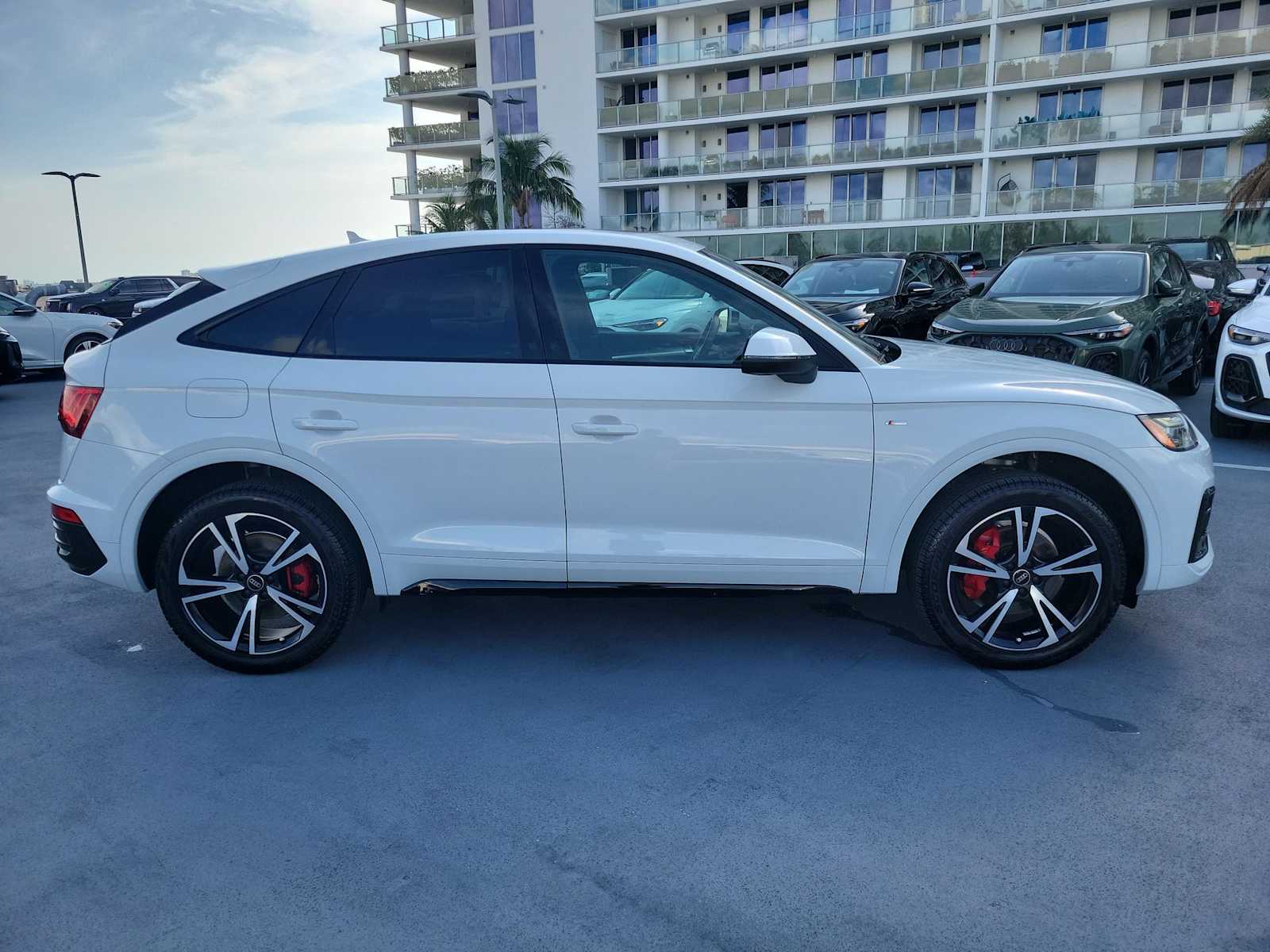 Thumbnail: 2025 Audi Q5 - 7