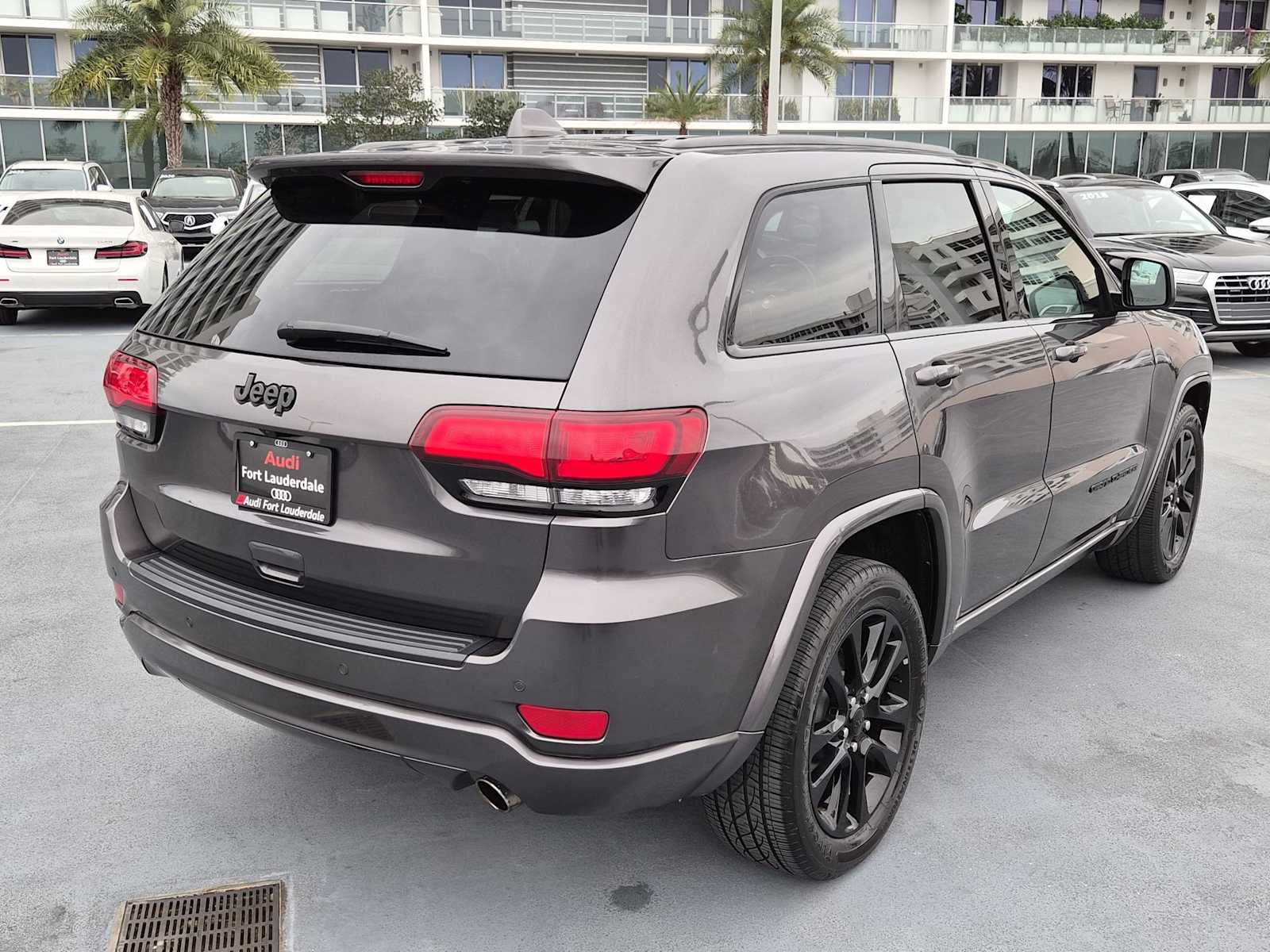 Thumbnail: 2019 Jeep Grand Cherokee - 6