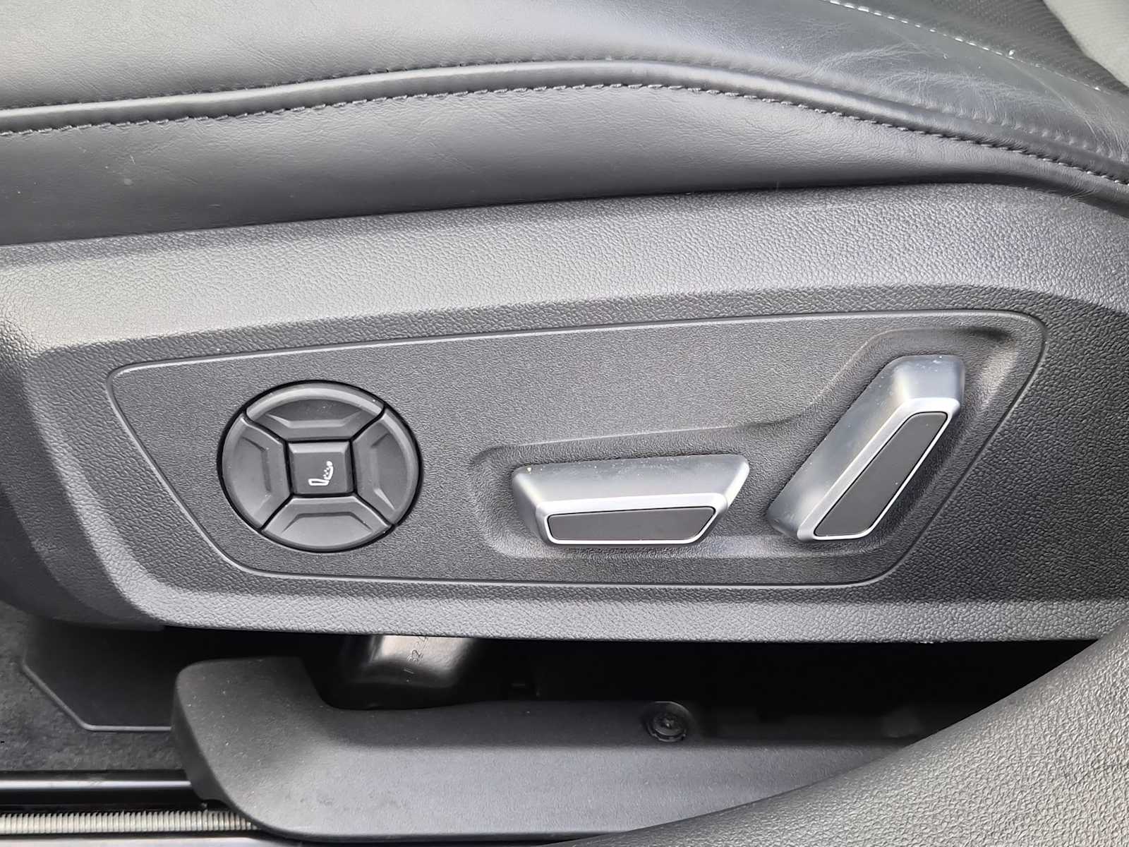 Thumbnail: 2025 Audi A7 - 15