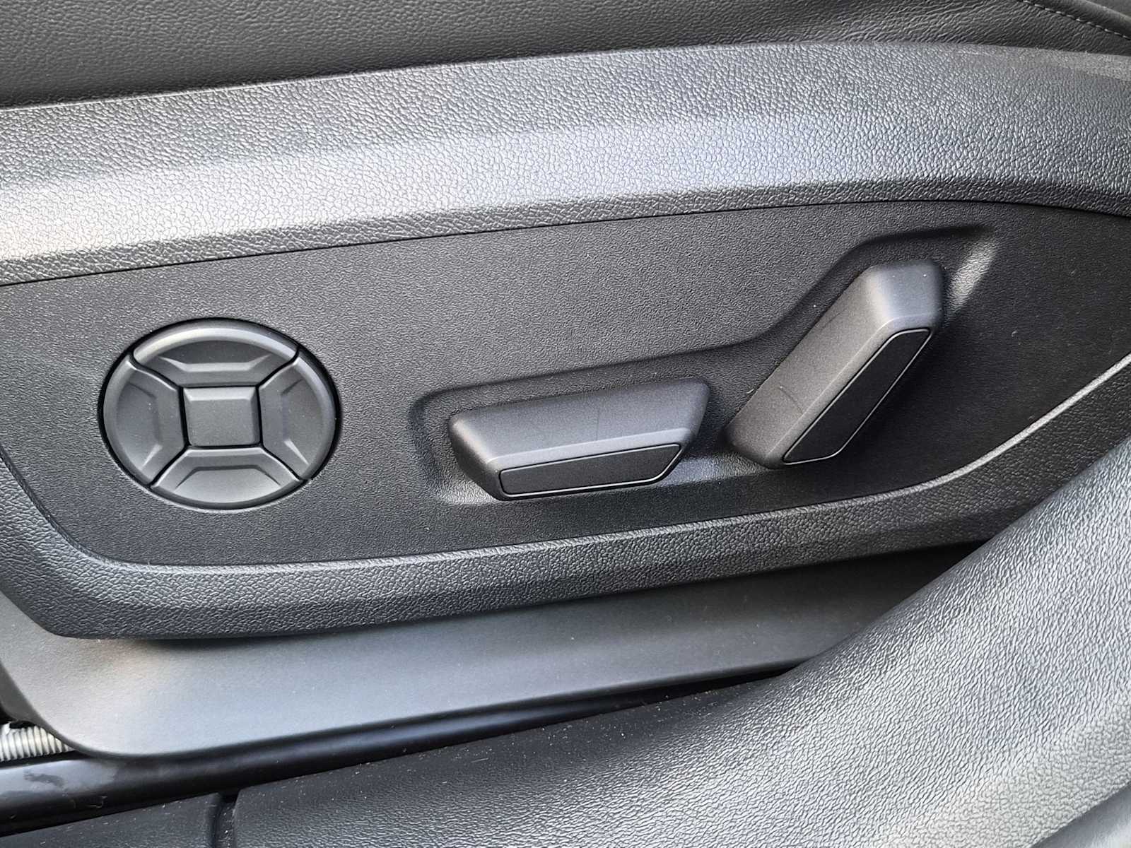 Thumbnail: 2026 Audi A6 - 16