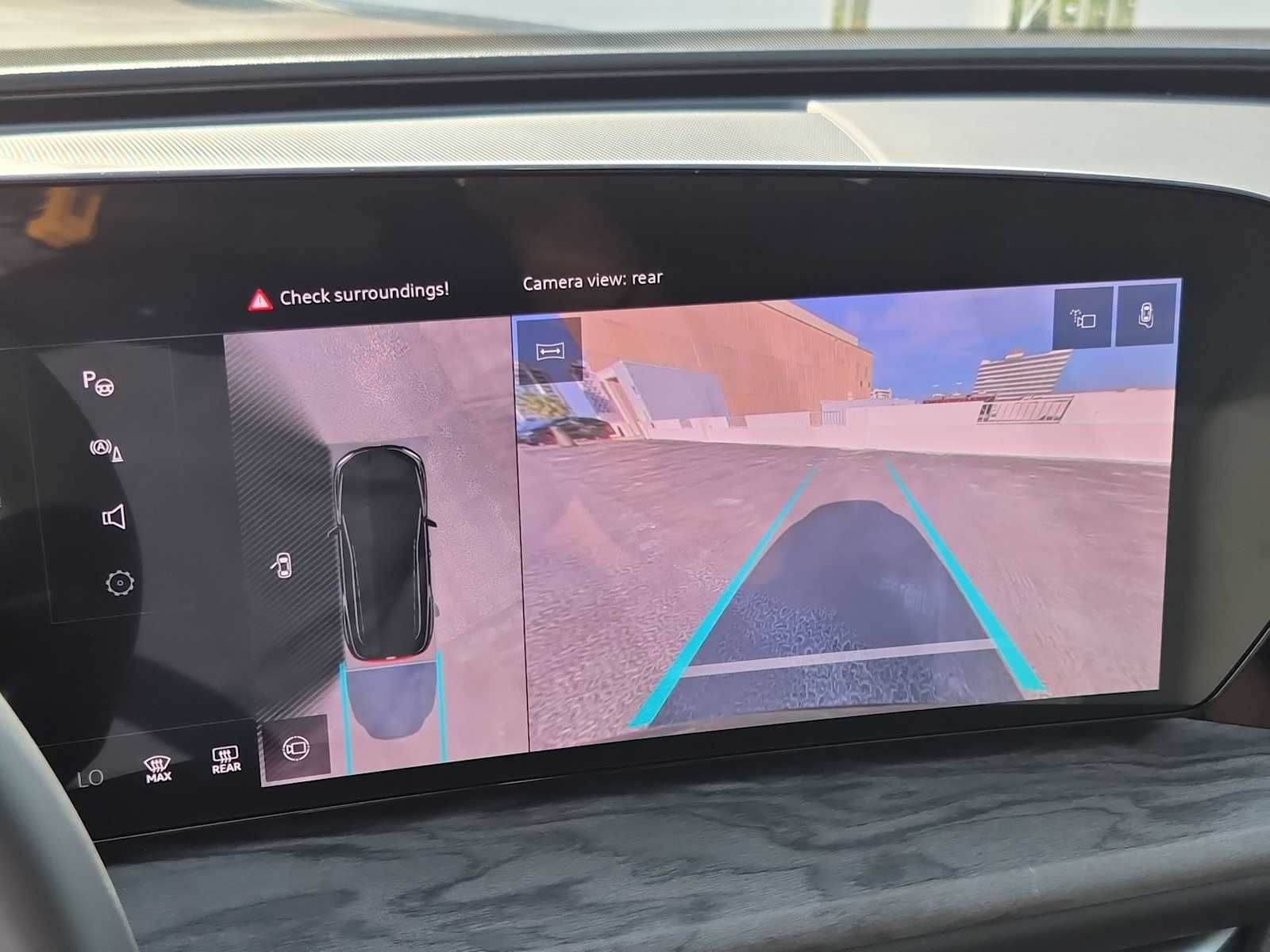 Thumbnail: 2025 Audi Q5 - 24