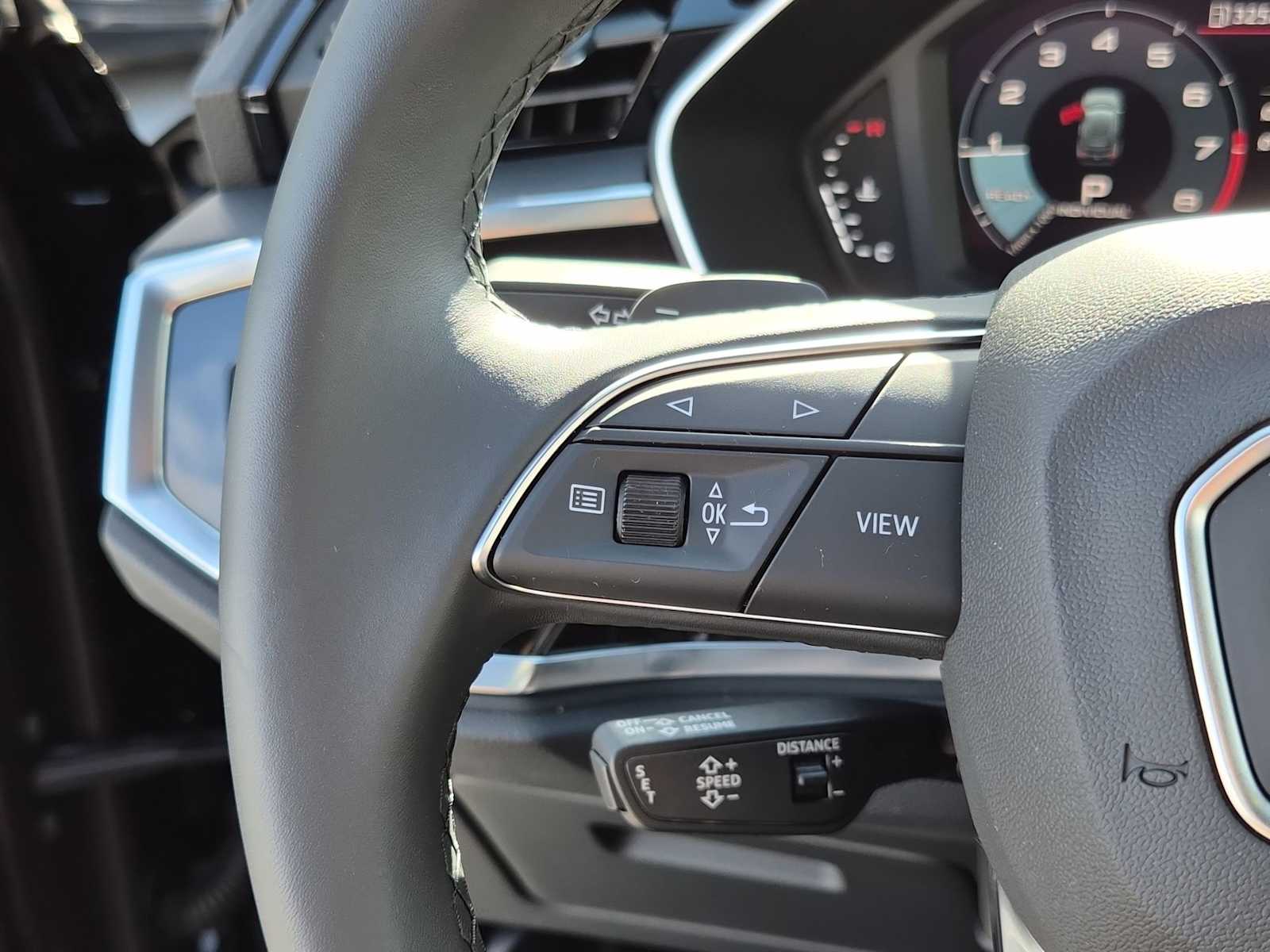 Thumbnail: 2025 Audi Q3 - 21