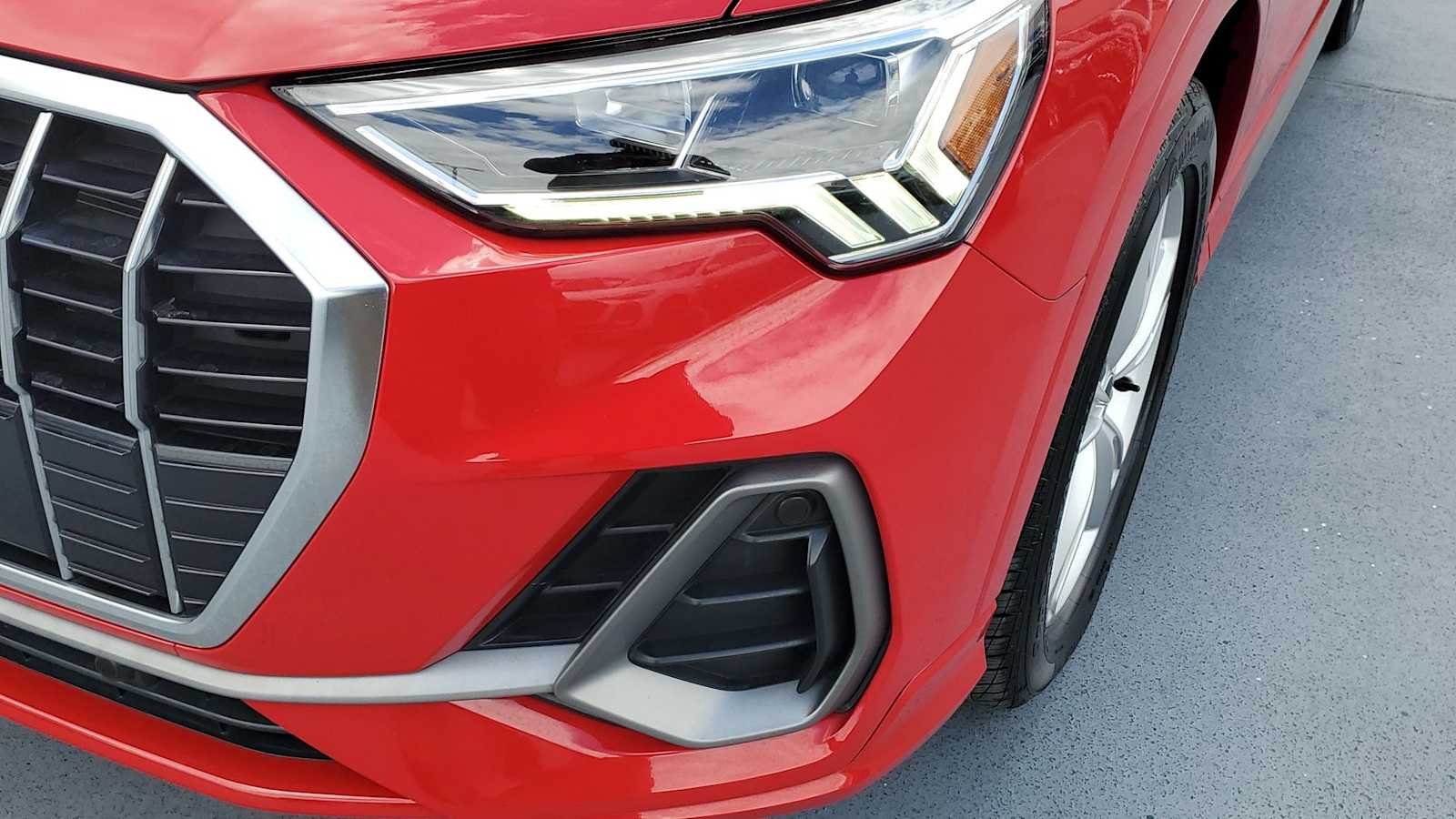 Thumbnail: 2023 Audi Q3 - 10