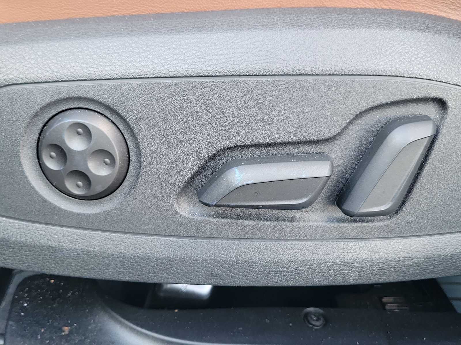 Thumbnail: 2023 Audi A4 - 16