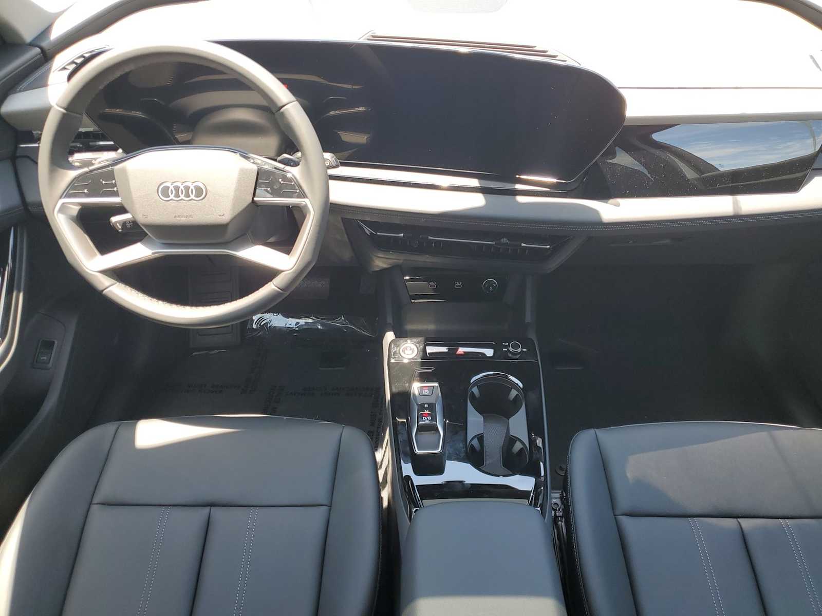Thumbnail: 2025 Audi Q6 e-tron - 11