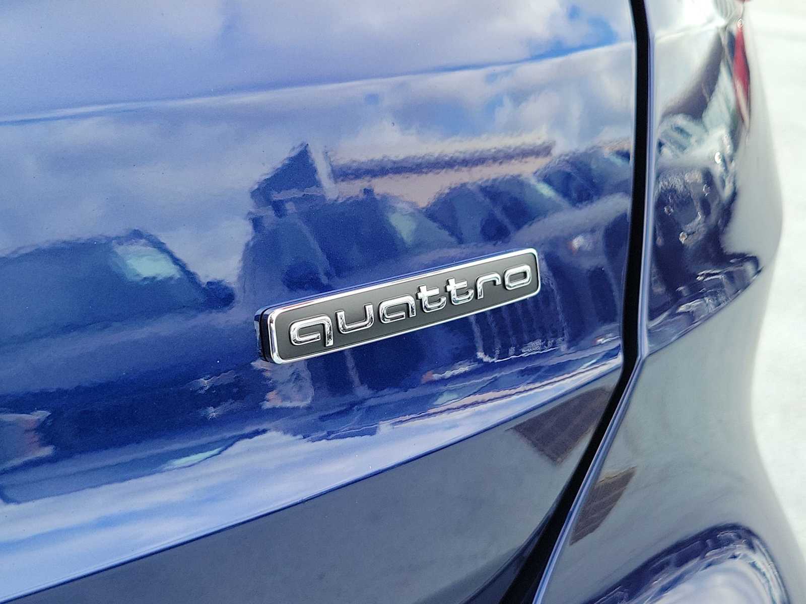 Thumbnail: 2025 Audi Q3 - 11