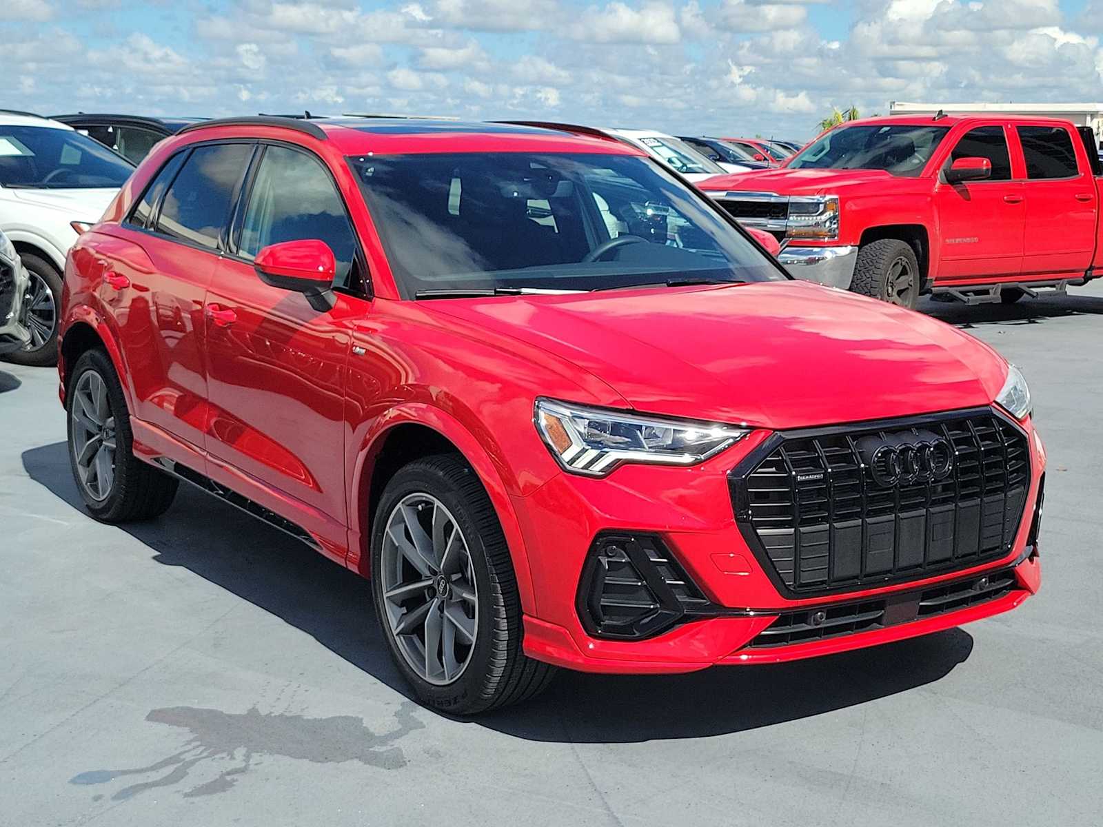 Thumbnail: 2025 Audi Q3 - 8