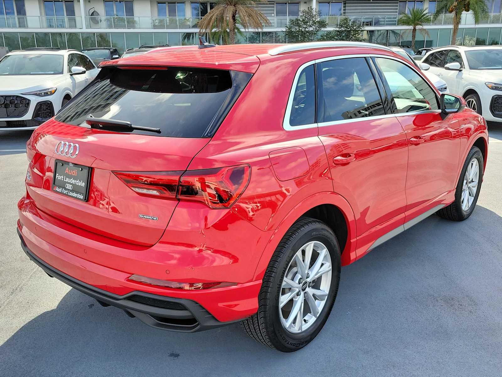 Thumbnail: 2025 Audi Q3 - 6