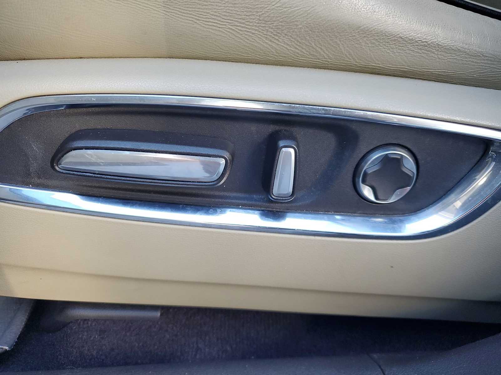 Thumbnail: 2020 Acura MDX - 13