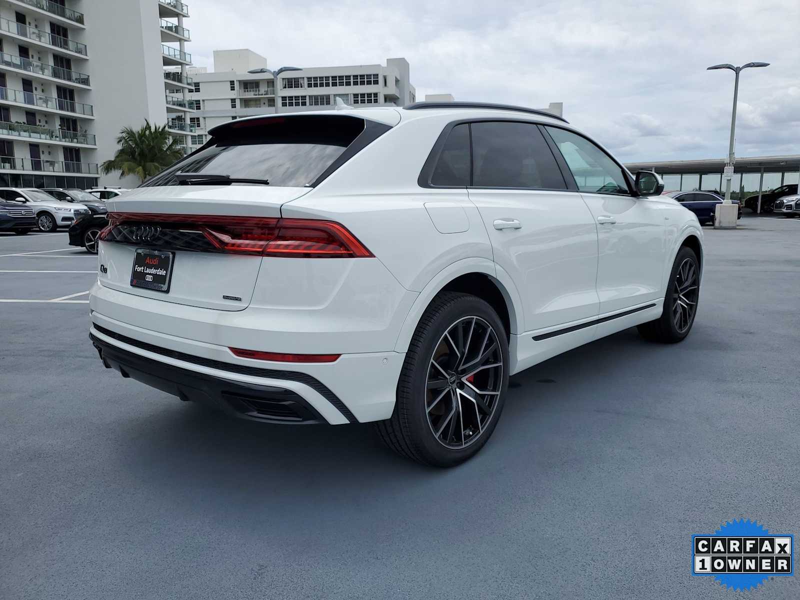 Thumbnail: 2023 Audi Q8 - 6