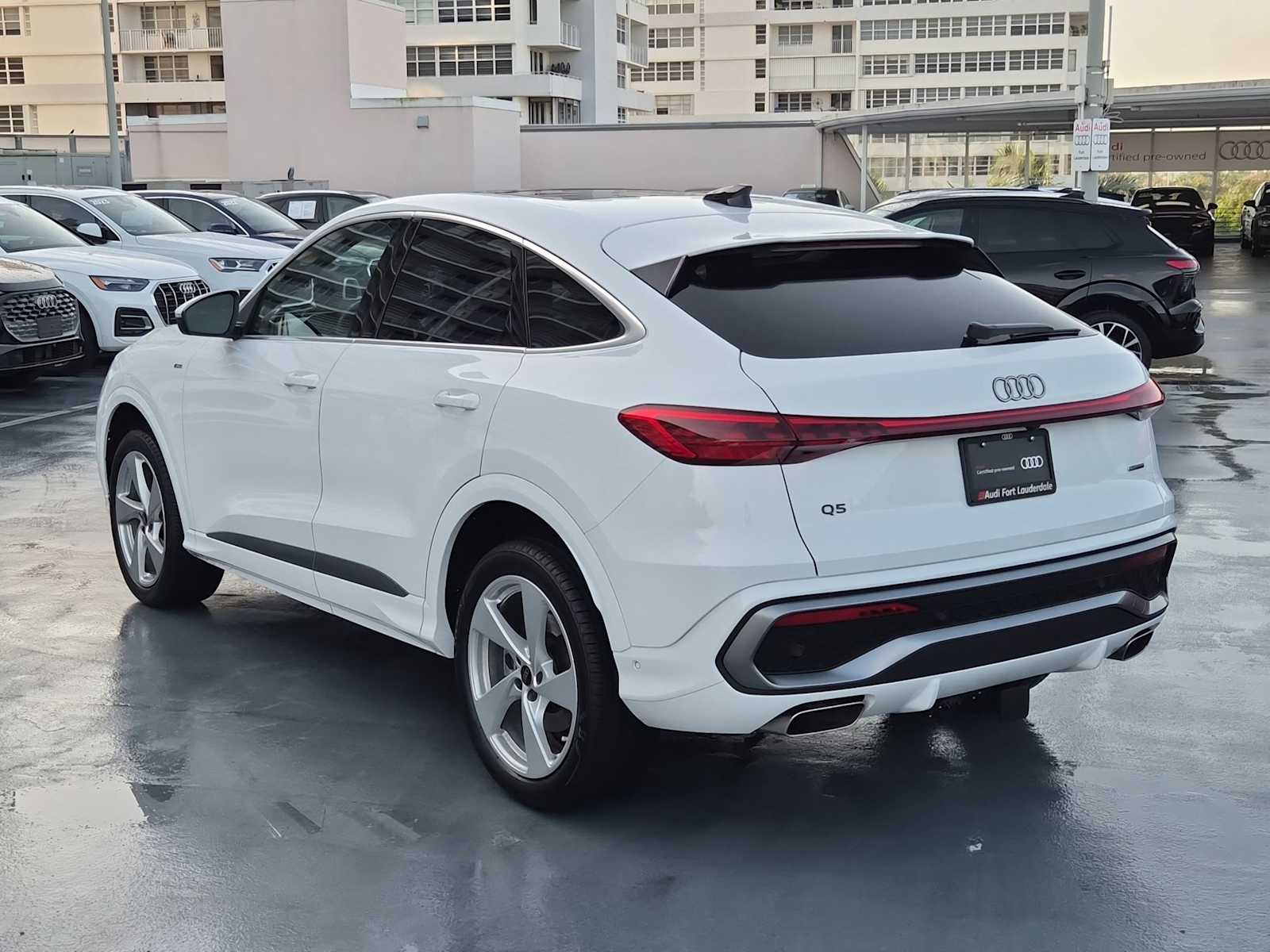 Thumbnail: 2025 Audi Q5 - 4