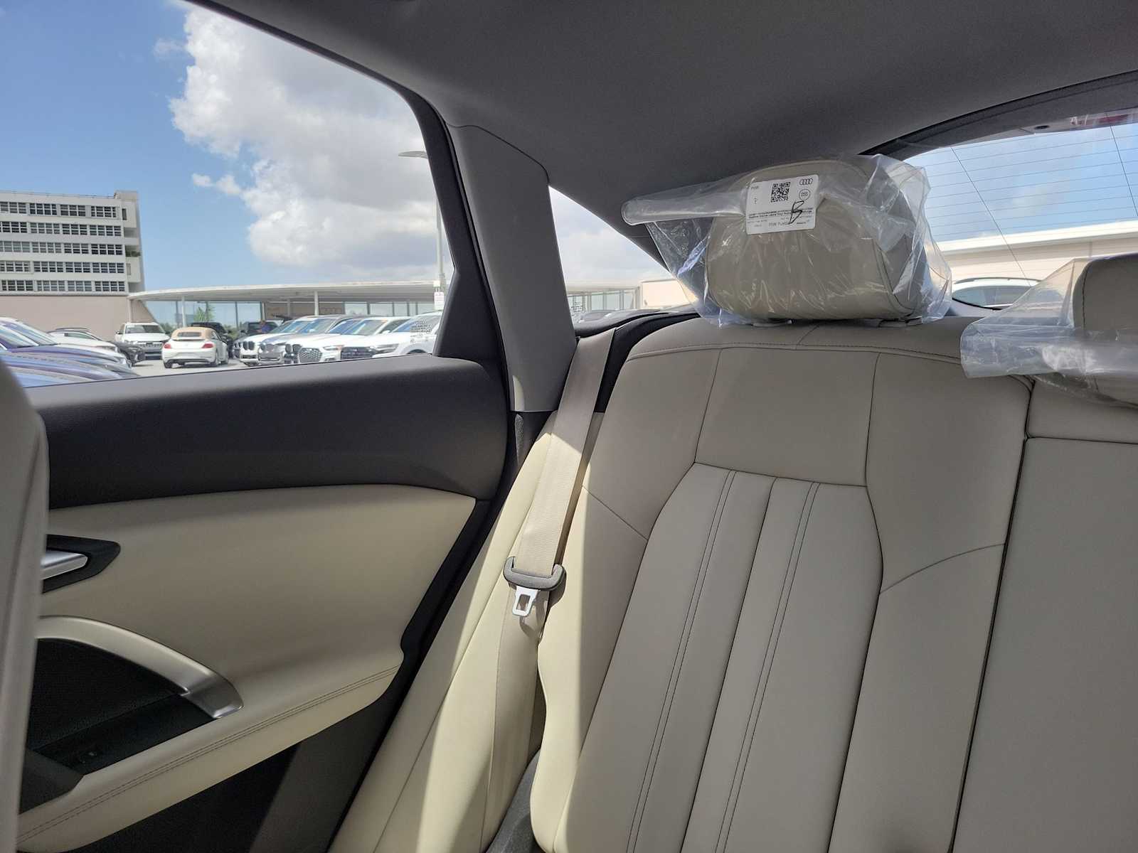 Thumbnail: 2026 Audi Q5 - 4