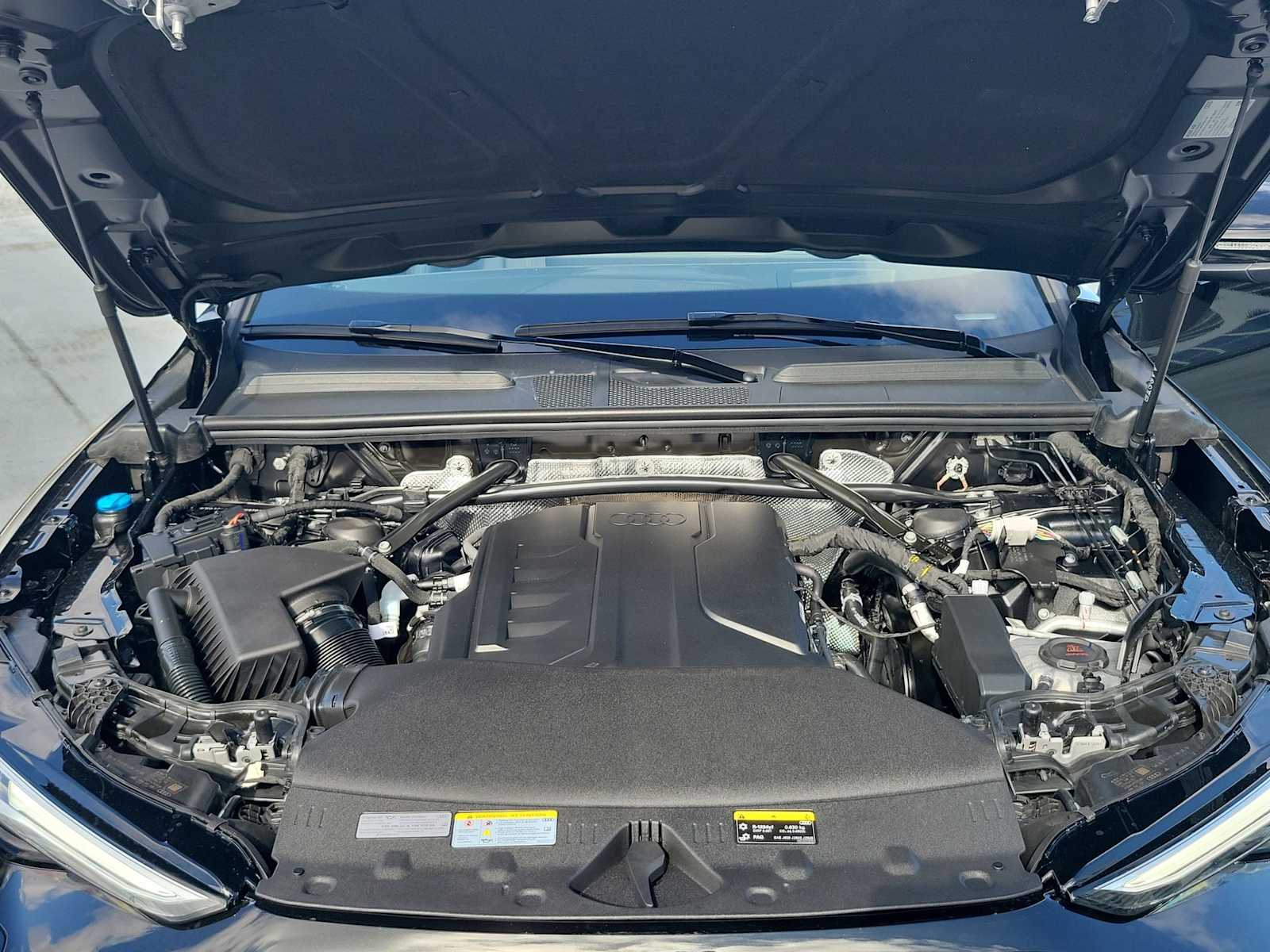 Thumbnail: 2025 Audi Q5 - 13