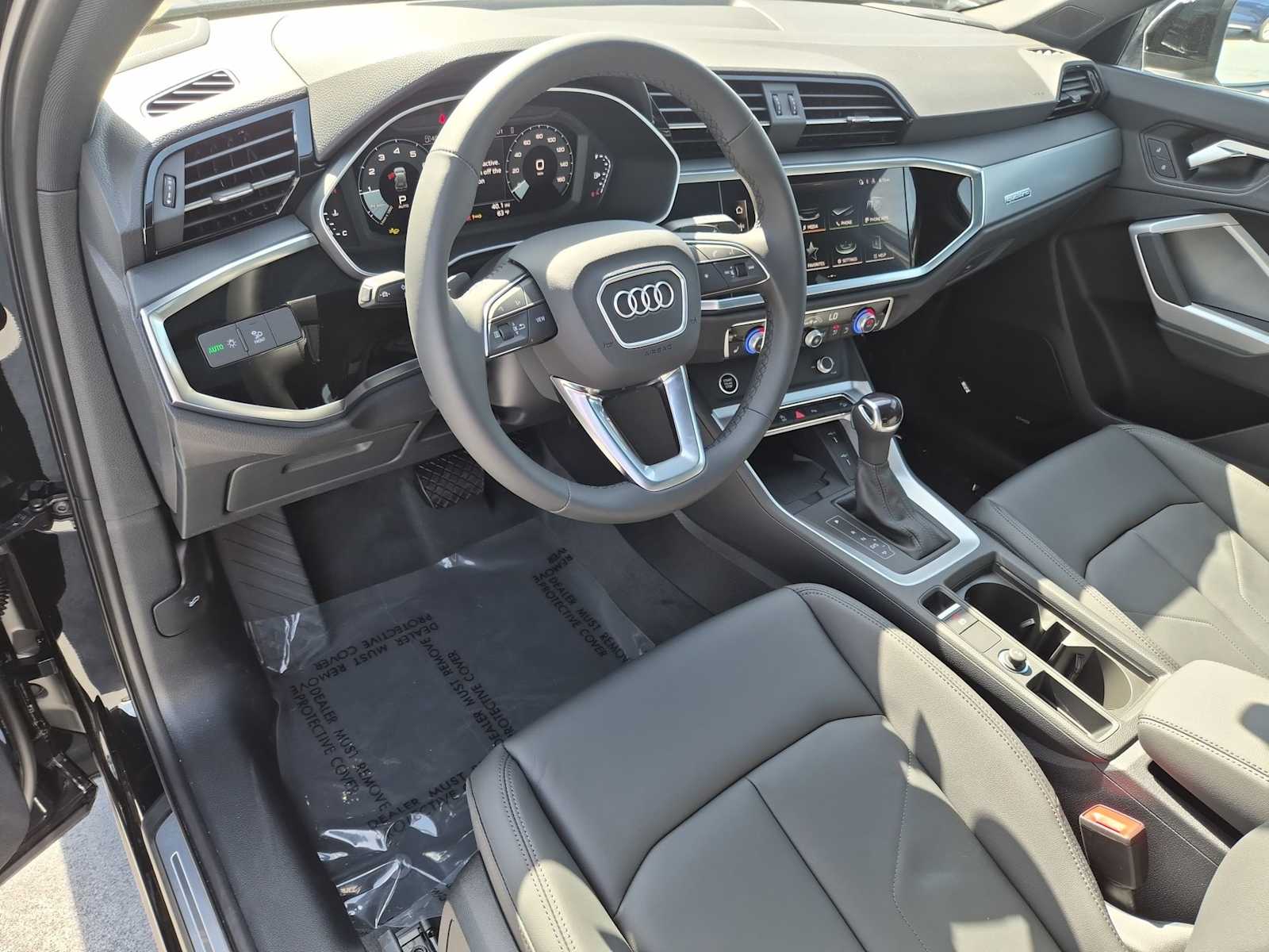 Thumbnail: 2025 Audi Q3 - 2