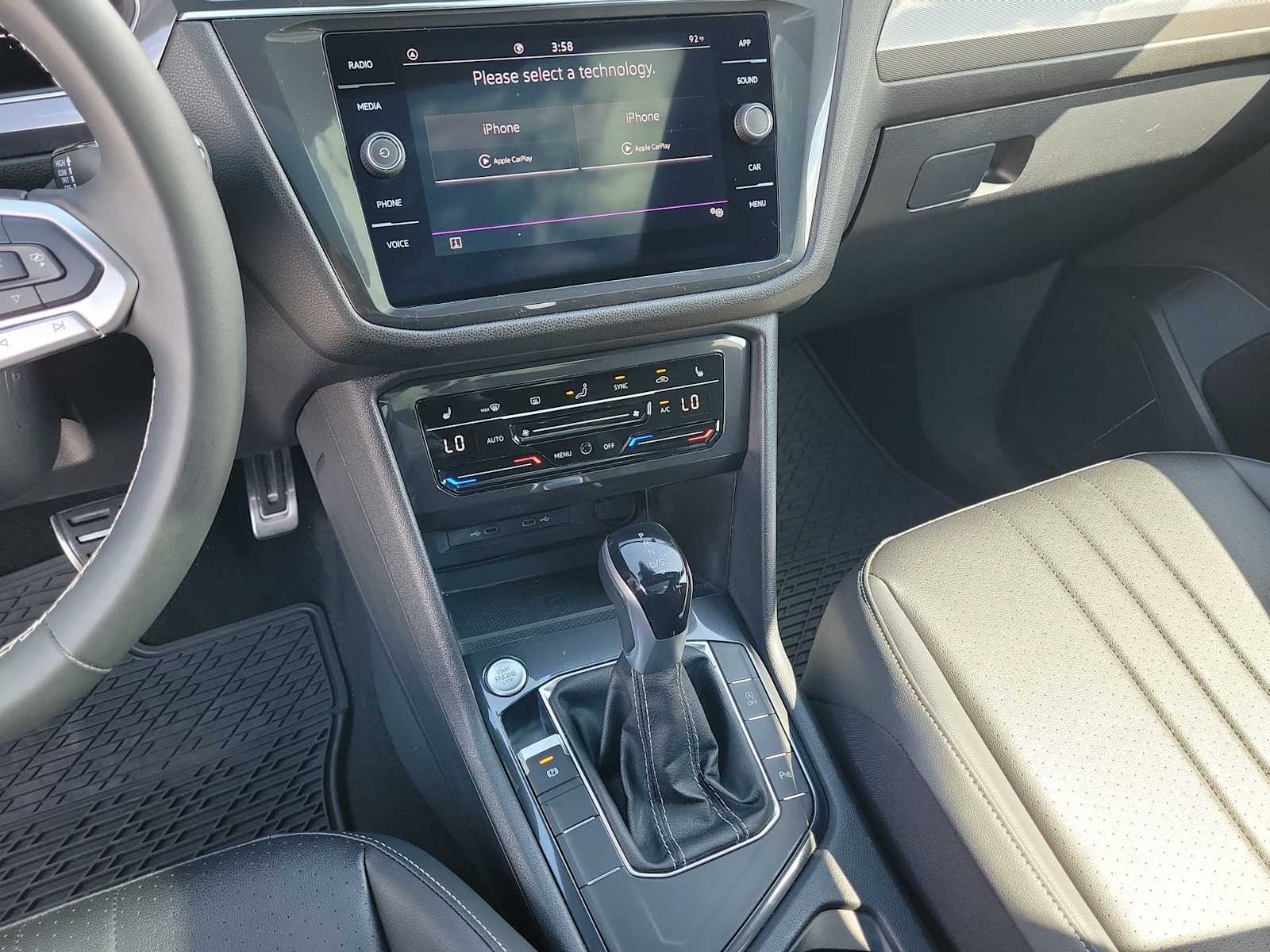 Thumbnail: 2023 Volkswagen Tiguan - 23