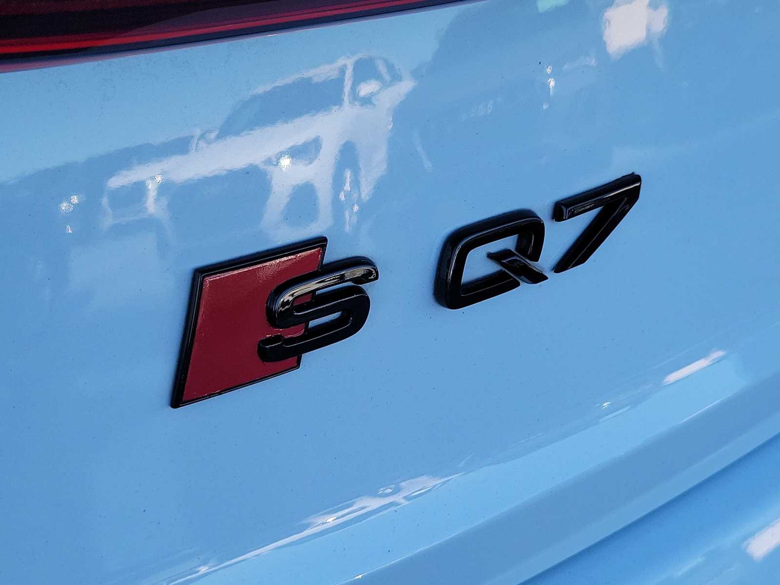 Thumbnail: 2023 Audi SQ7 - 11