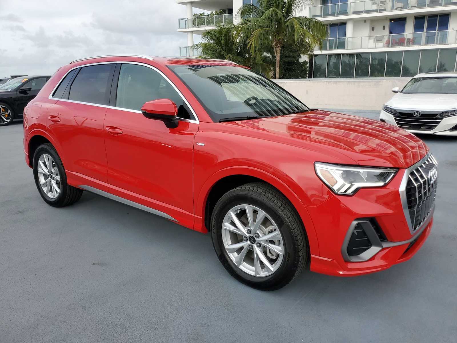 Thumbnail: 2024 Audi Q3 - 8