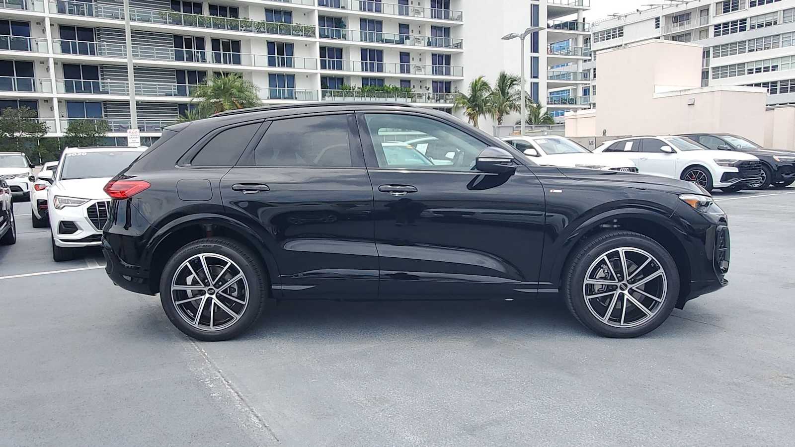 Thumbnail: 2026 Audi Q5 - 7