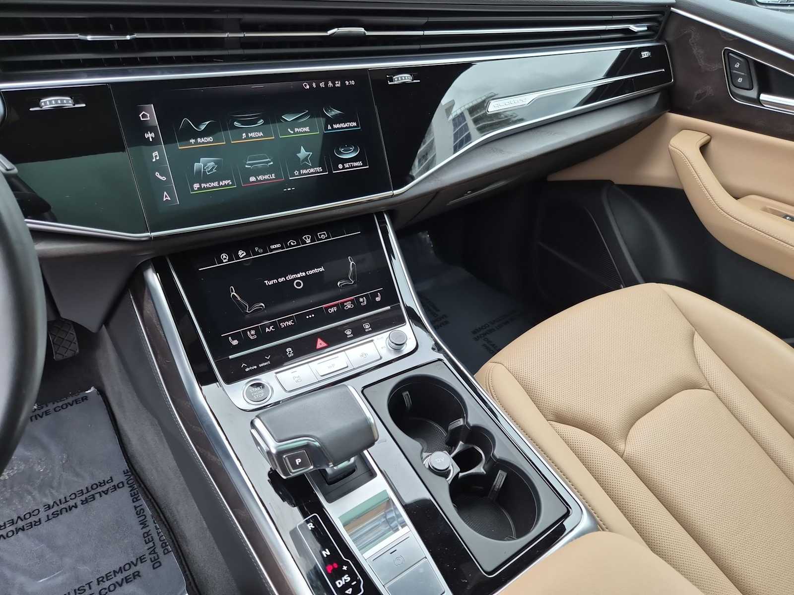 Thumbnail: 2023 Audi Q8 - 23