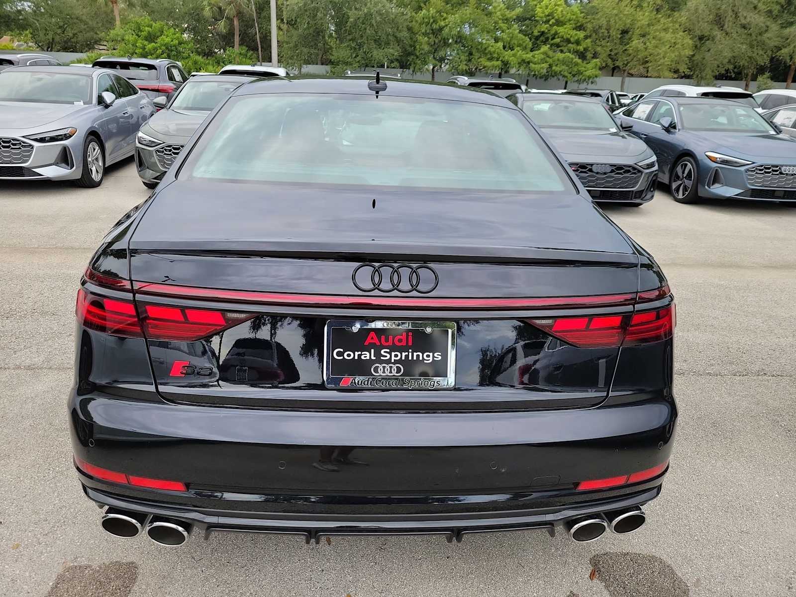 Thumbnail: 2025 Audi S8 - 5