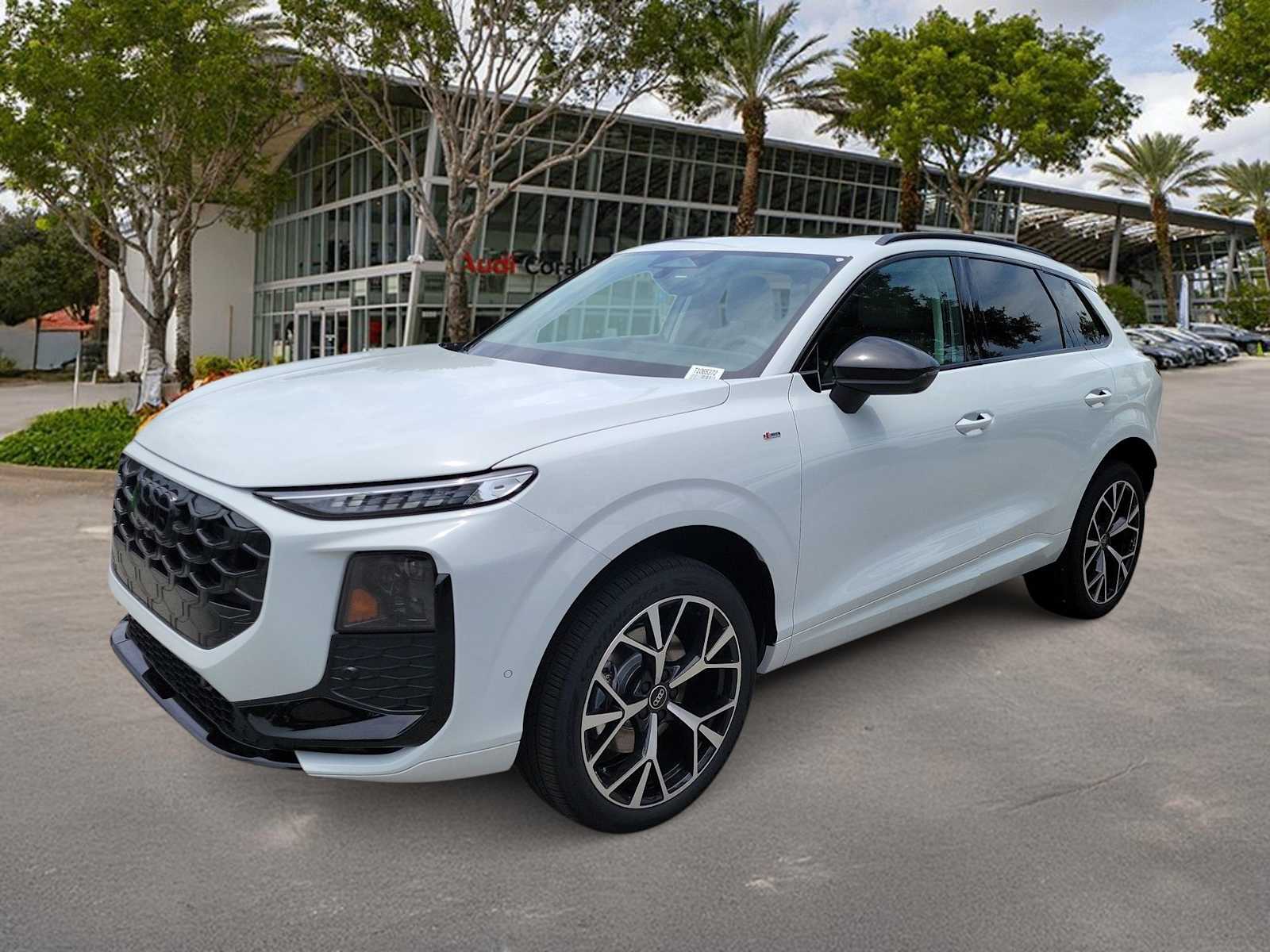 Thumbnail: 2026 Audi Q3 - 1