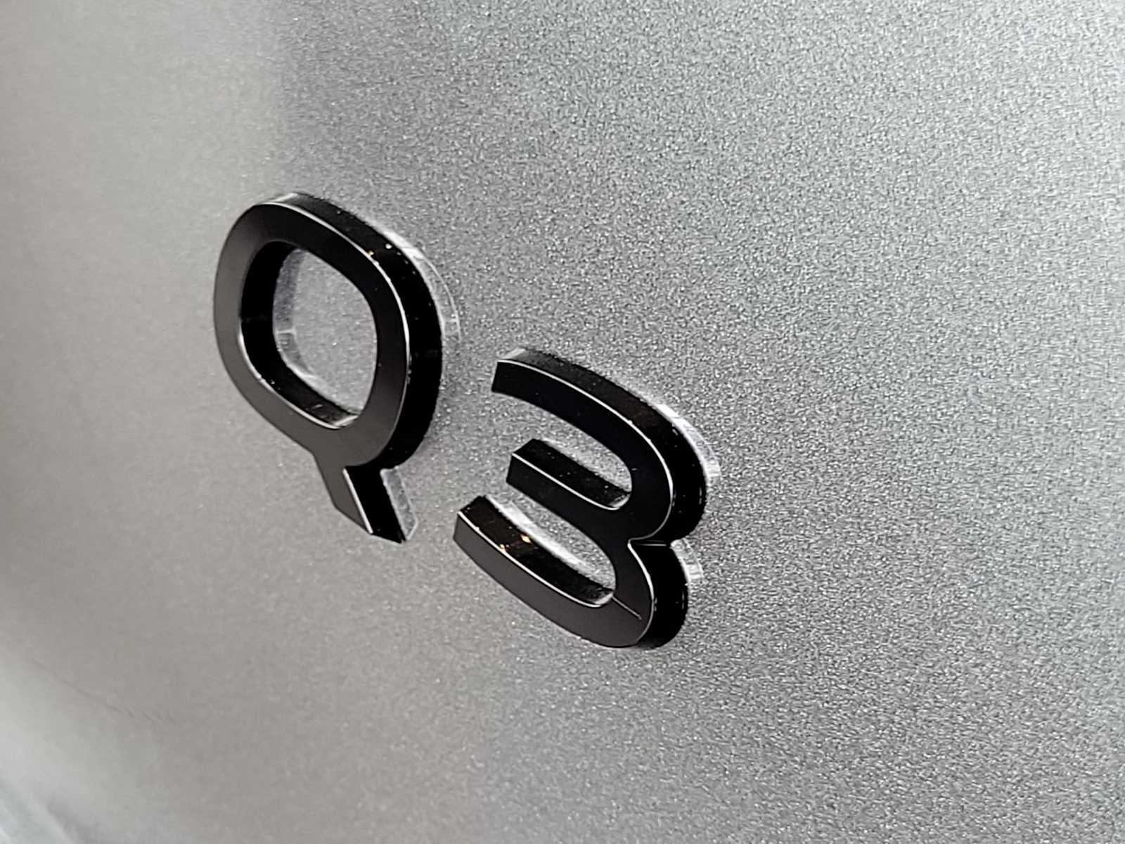Thumbnail: 2026 Audi Q3 - 11