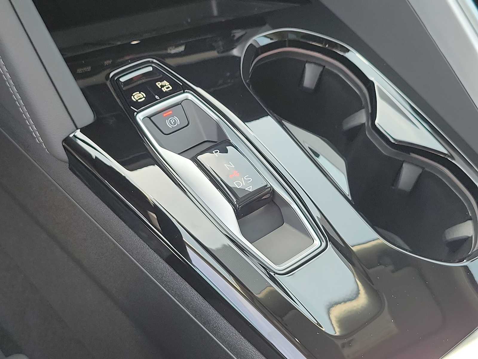 Thumbnail: 2025 Audi Q5 - 25