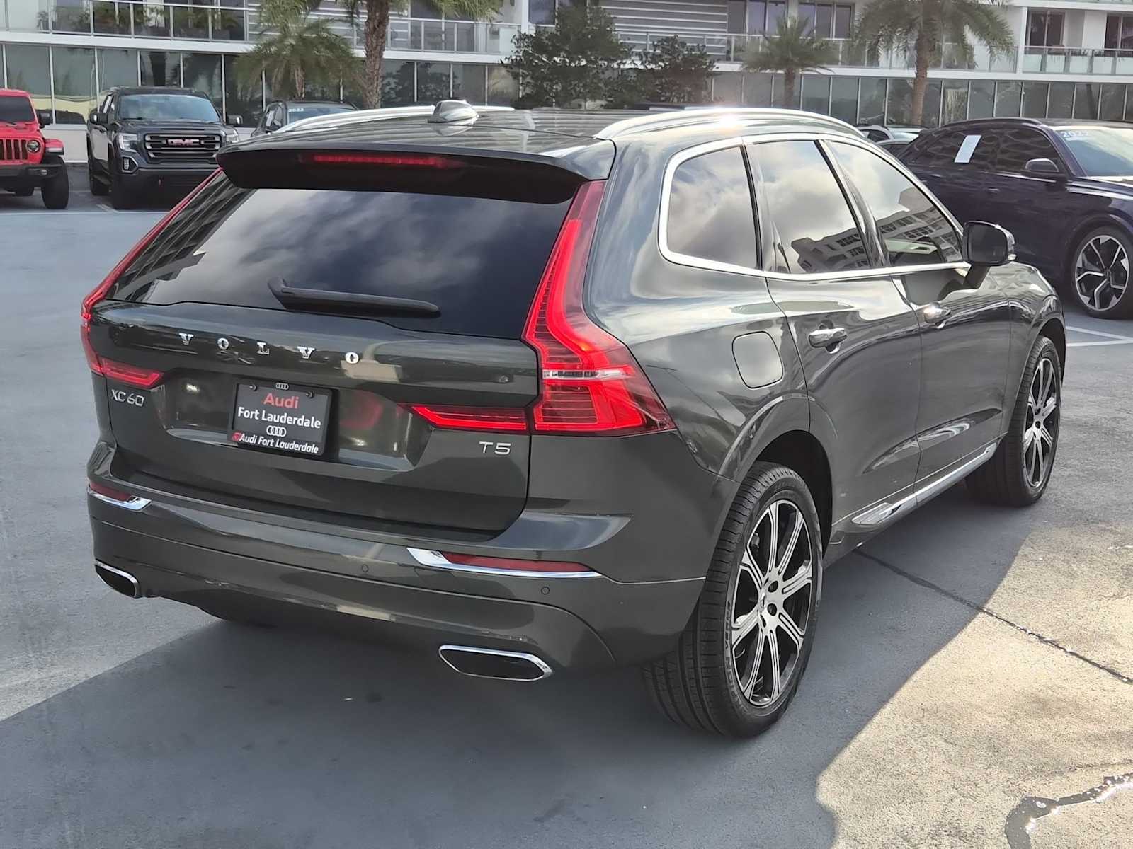 Thumbnail: 2021 Volvo XC60 - 6