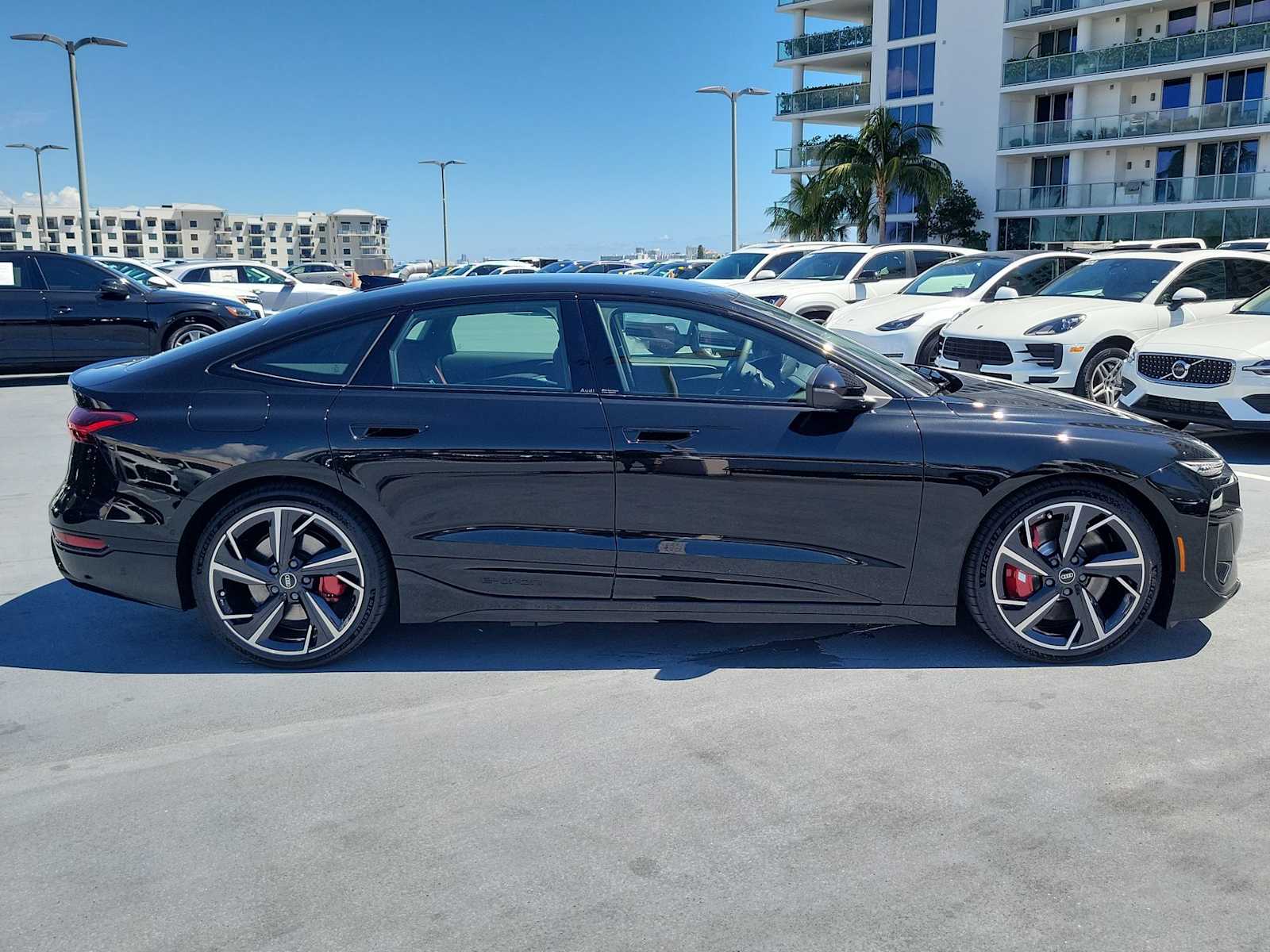 Thumbnail: 2025 Audi e-tron S - 7