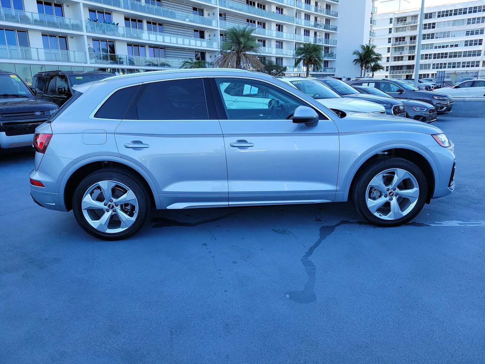 Thumbnail: 2021 Audi Q5 - 7