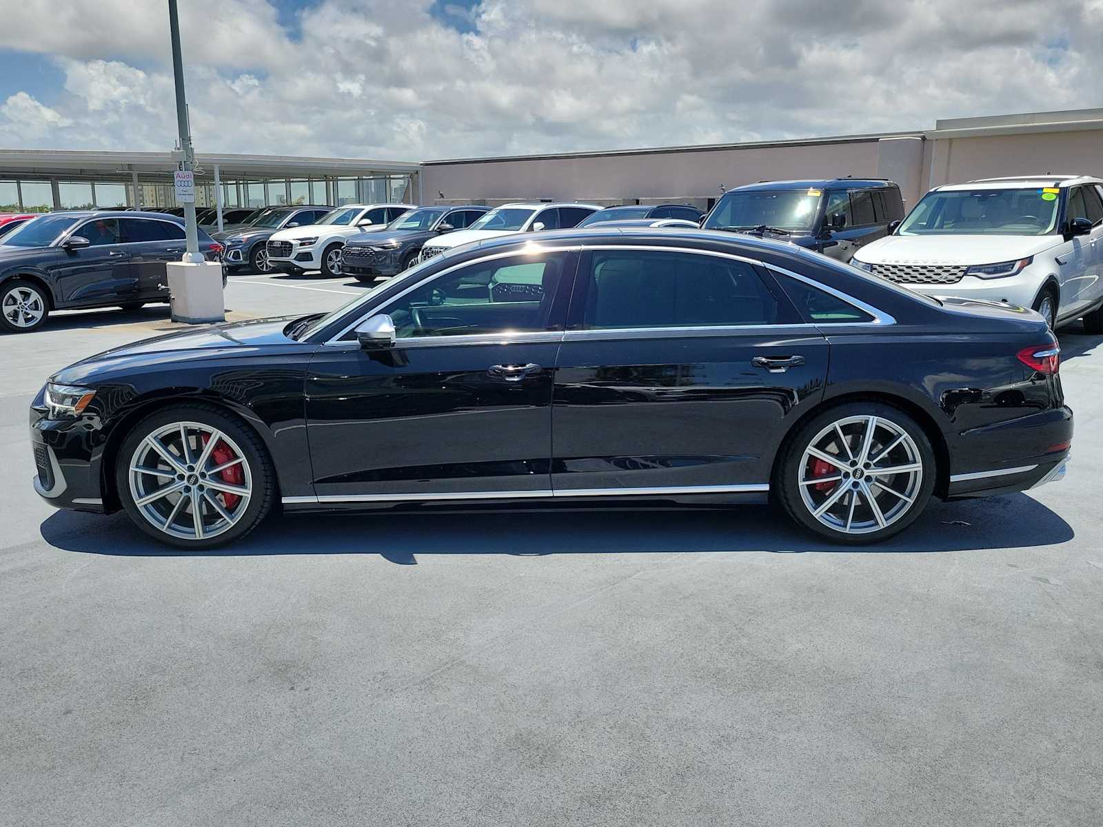 Thumbnail: 2023 Audi S8 - 3