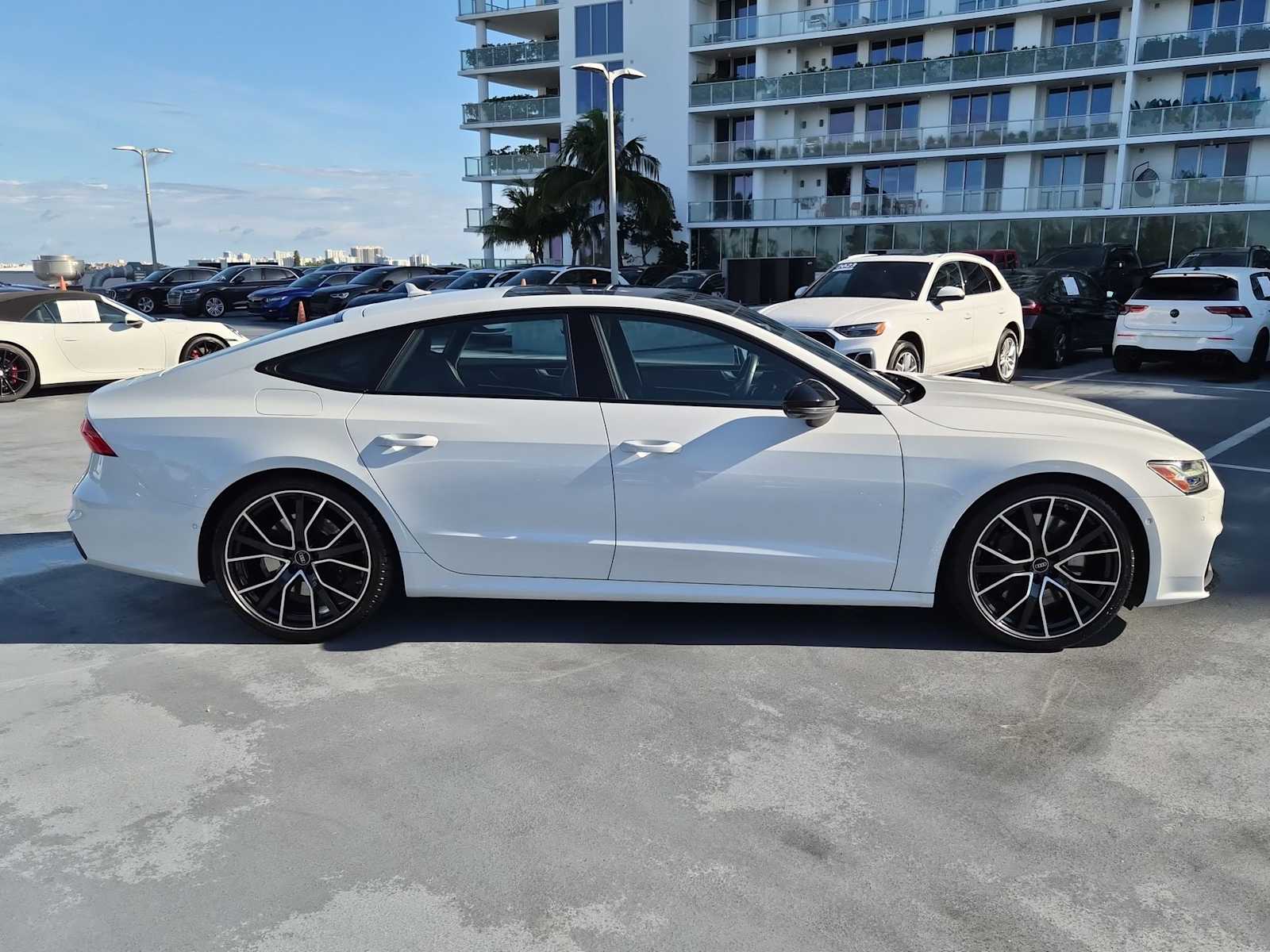 Thumbnail: 2022 Audi S7 - 7