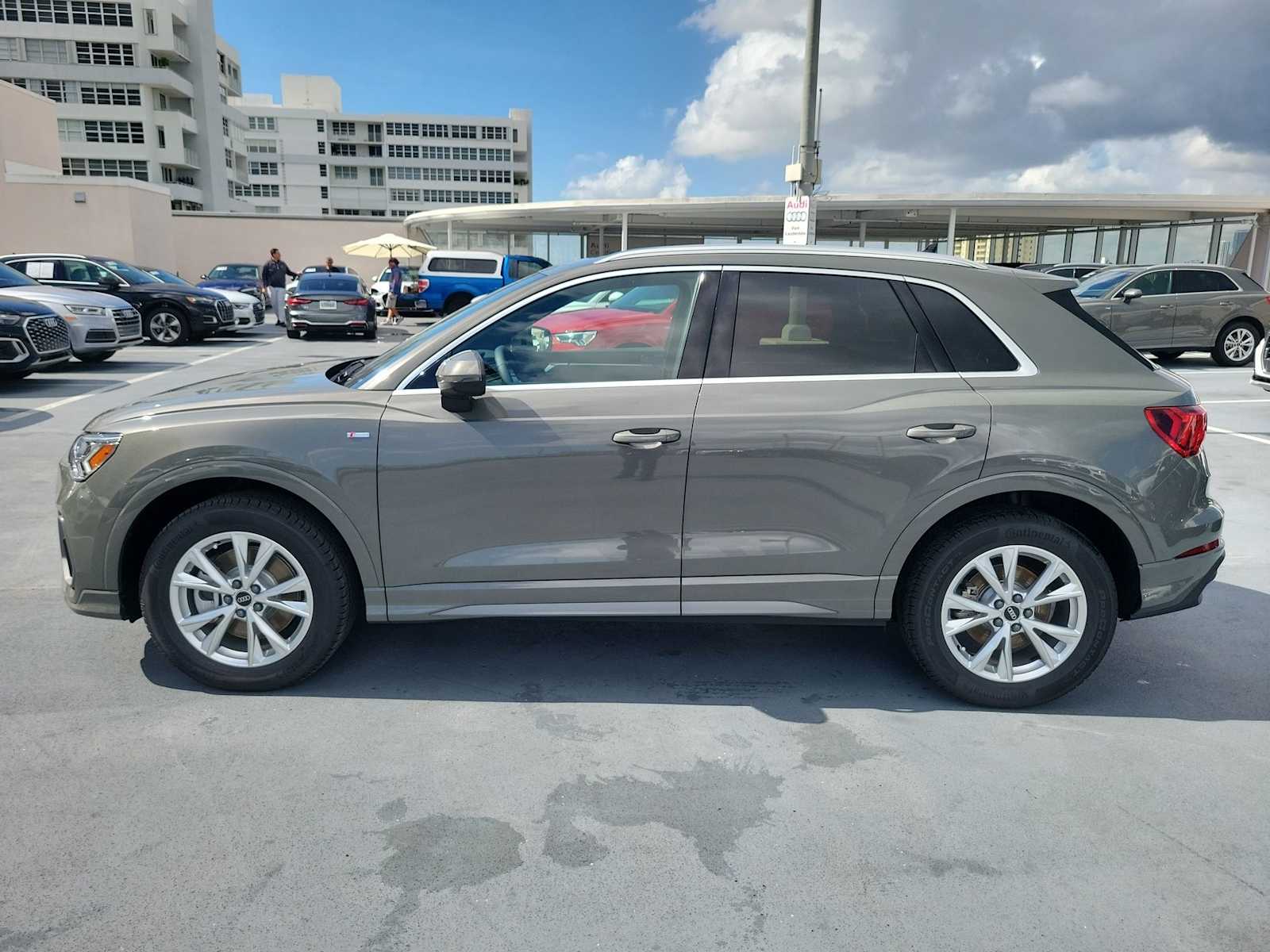 Thumbnail: 2025 Audi Q3 - 3