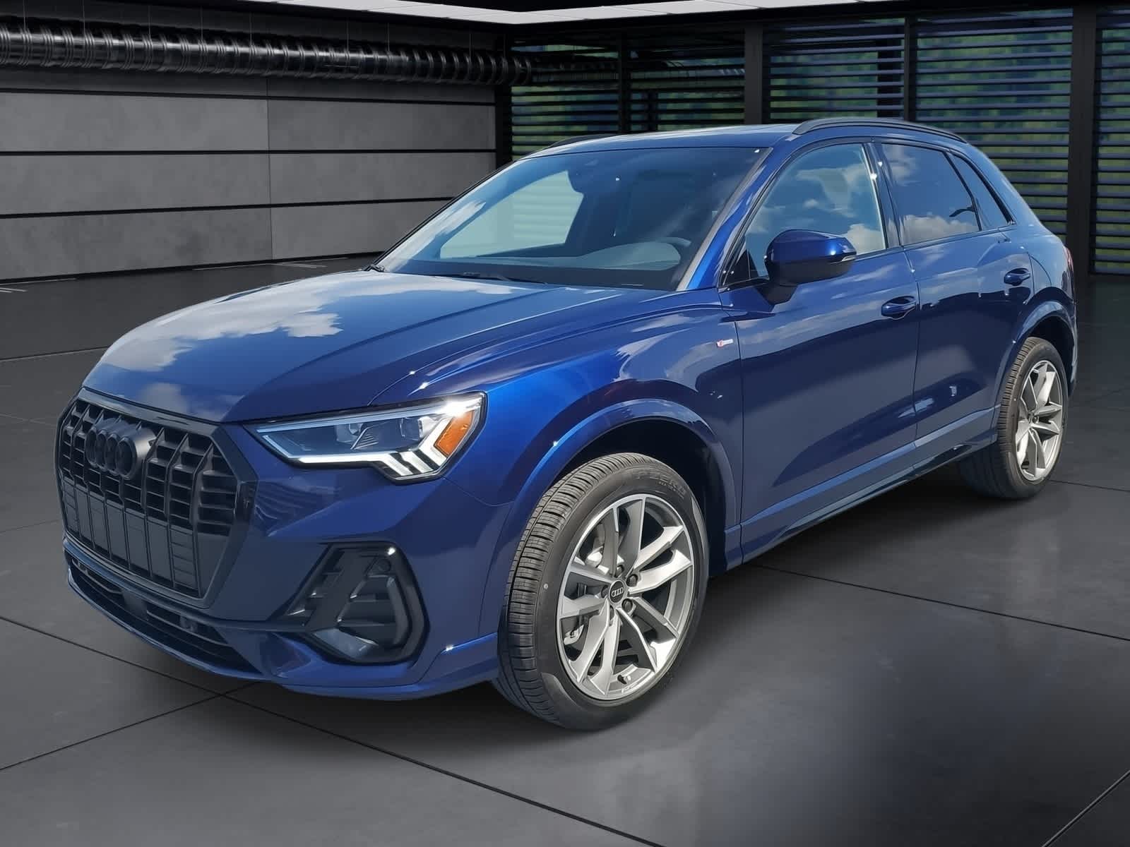 Thumbnail: 2025 Audi Q3 - 1