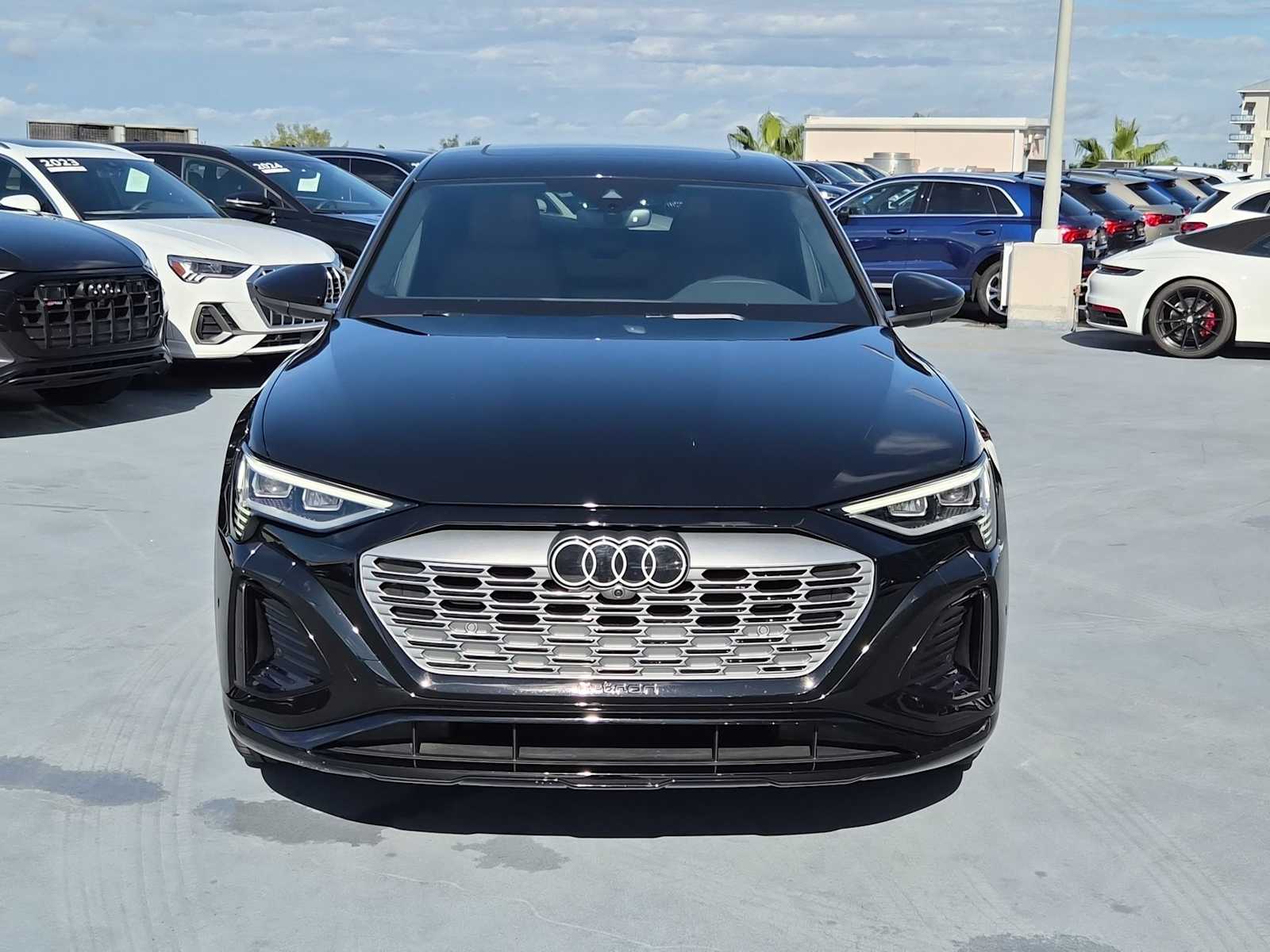 Thumbnail: 2024 Audi Q8 e-tron - 9