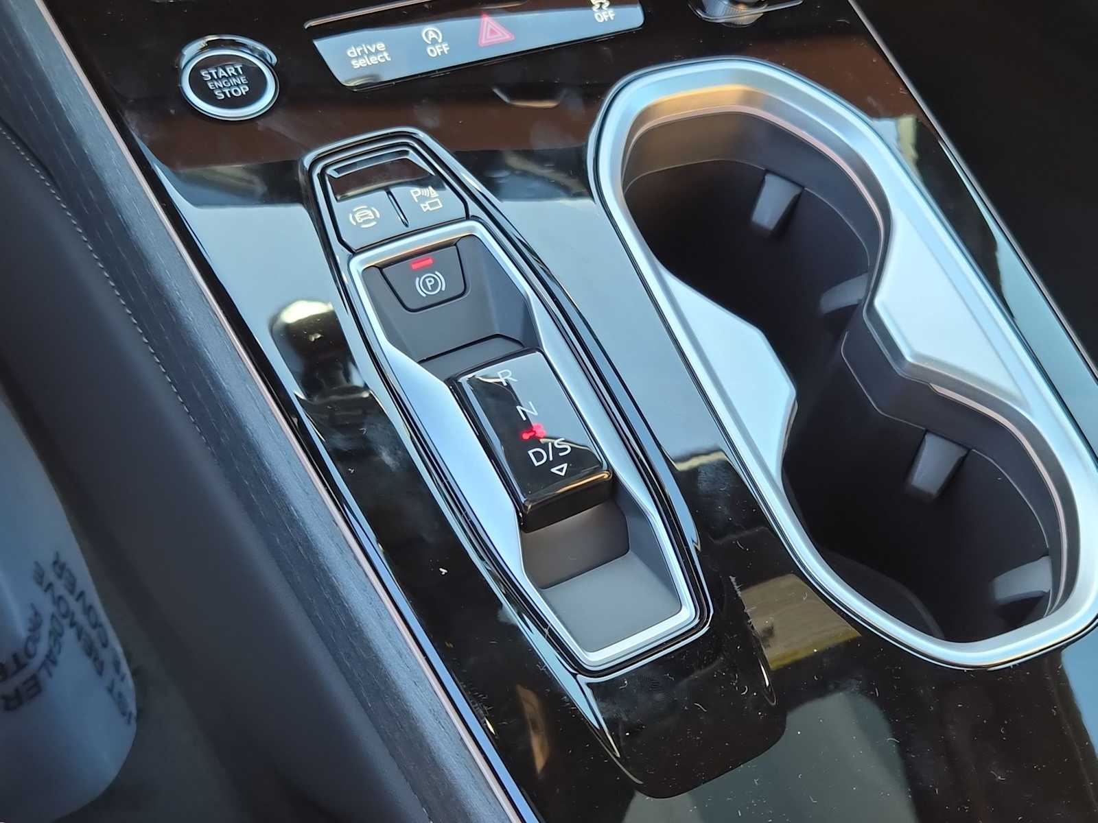 Thumbnail: 2026 Audi A6 - 25