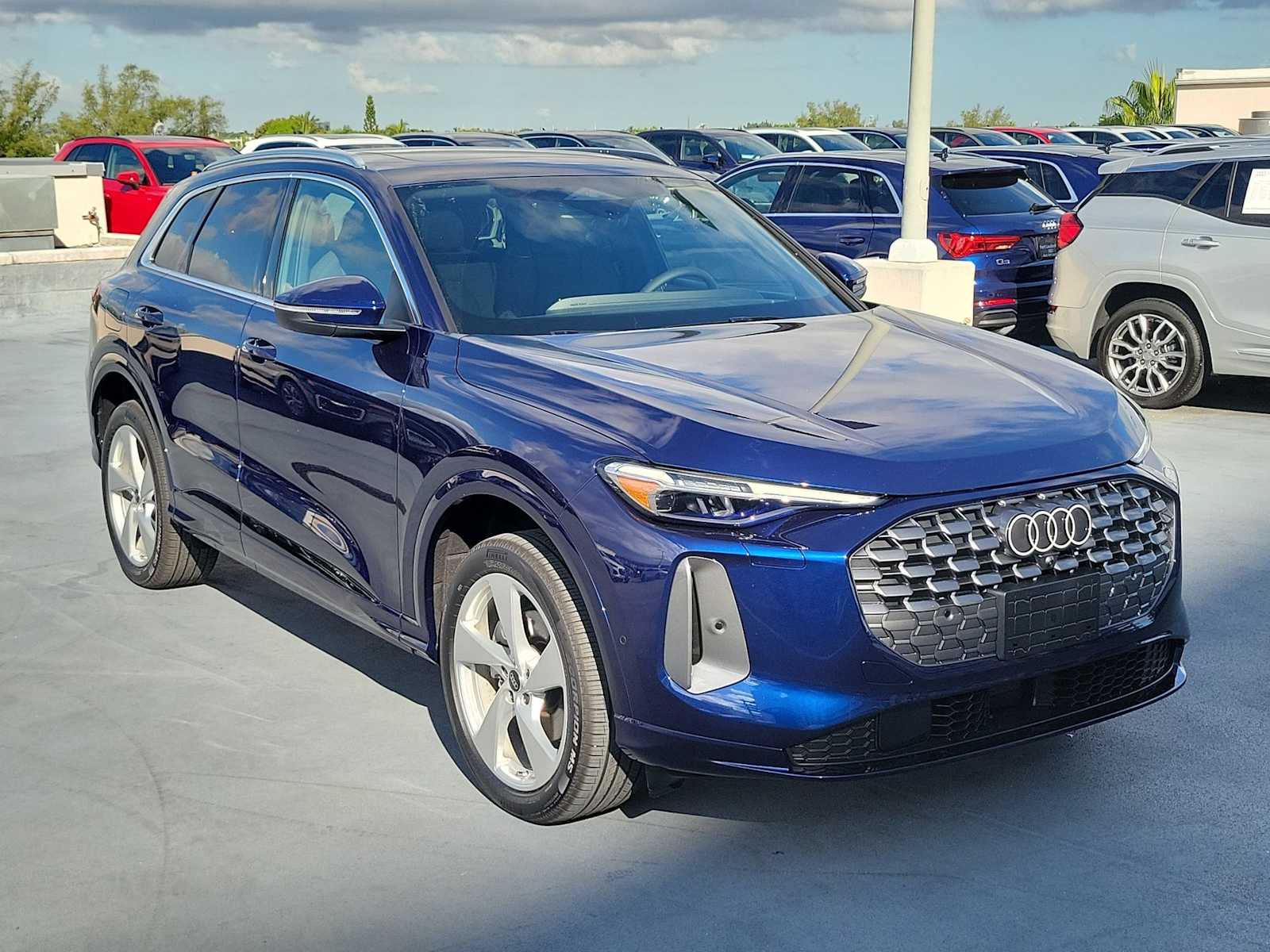 Thumbnail: 2025 Audi Q5 - 8