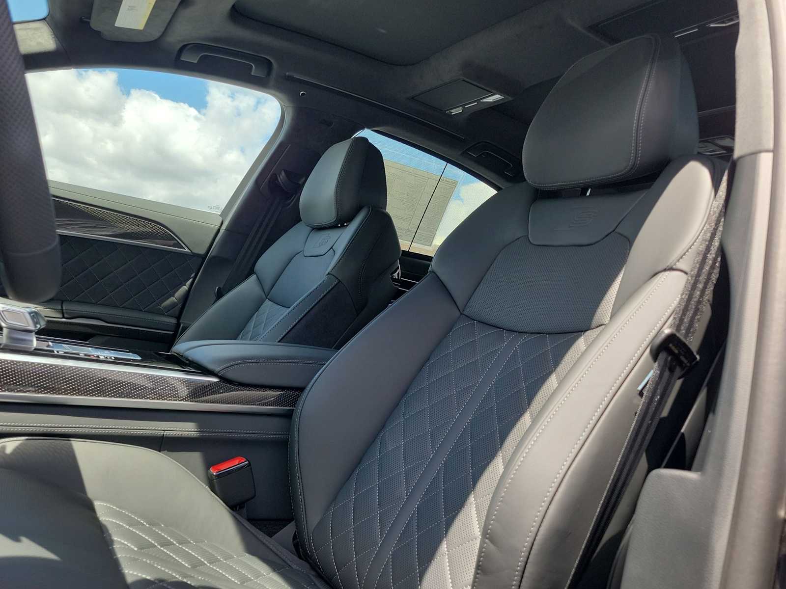 Thumbnail: 2026 Audi S8 - 16