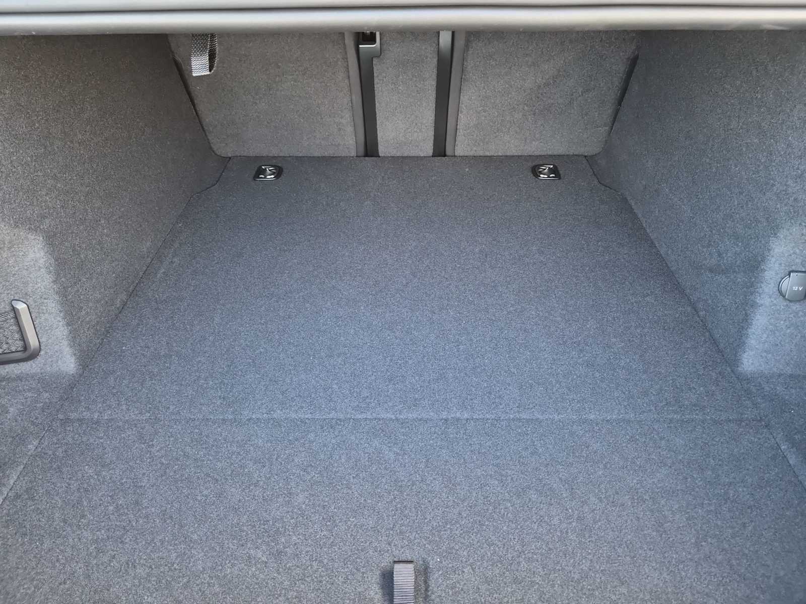 Thumbnail: 2026 Audi e-tron GT - 25