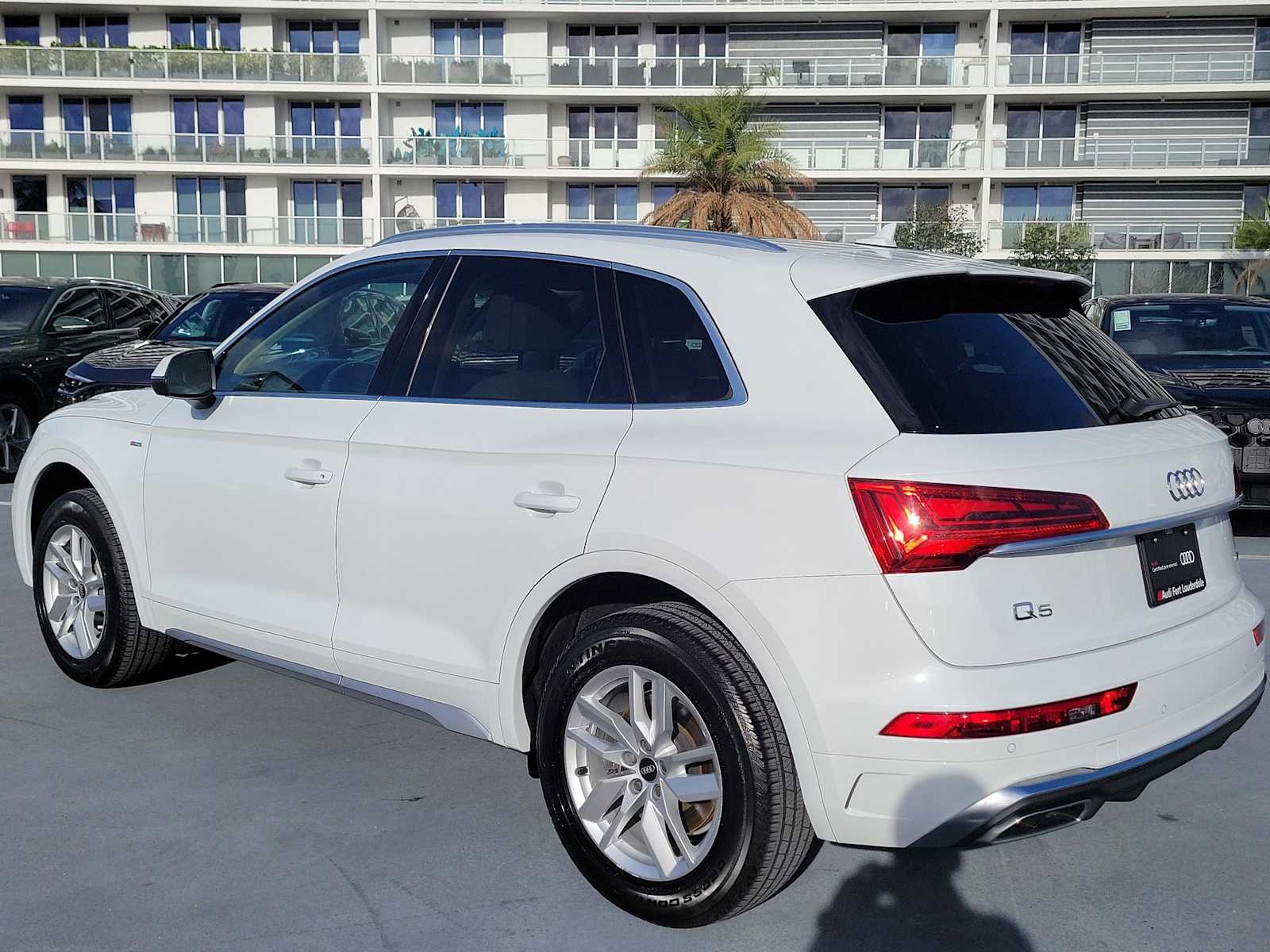 Thumbnail: 2023 Audi Q5 - 4