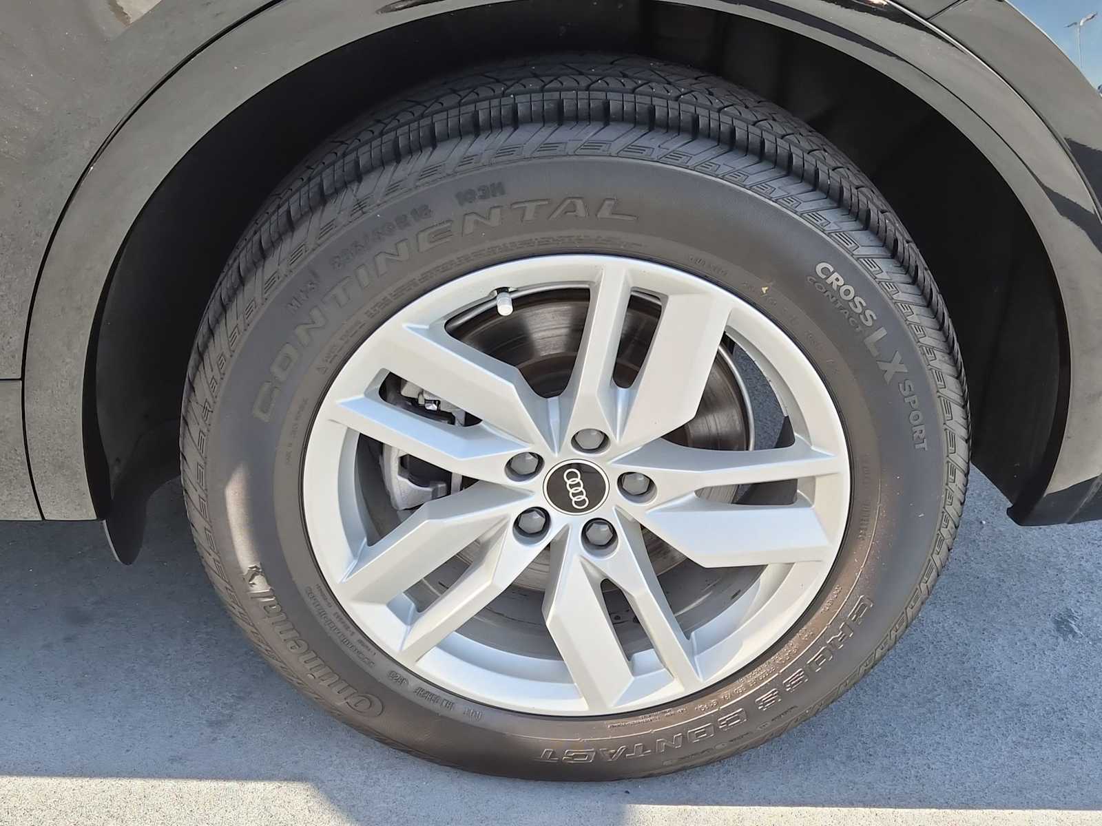 Thumbnail: 2023 Audi Q5 - 12