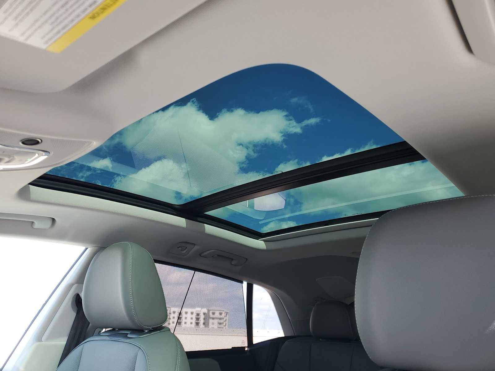 Thumbnail: 2025 Audi Q8 - 15