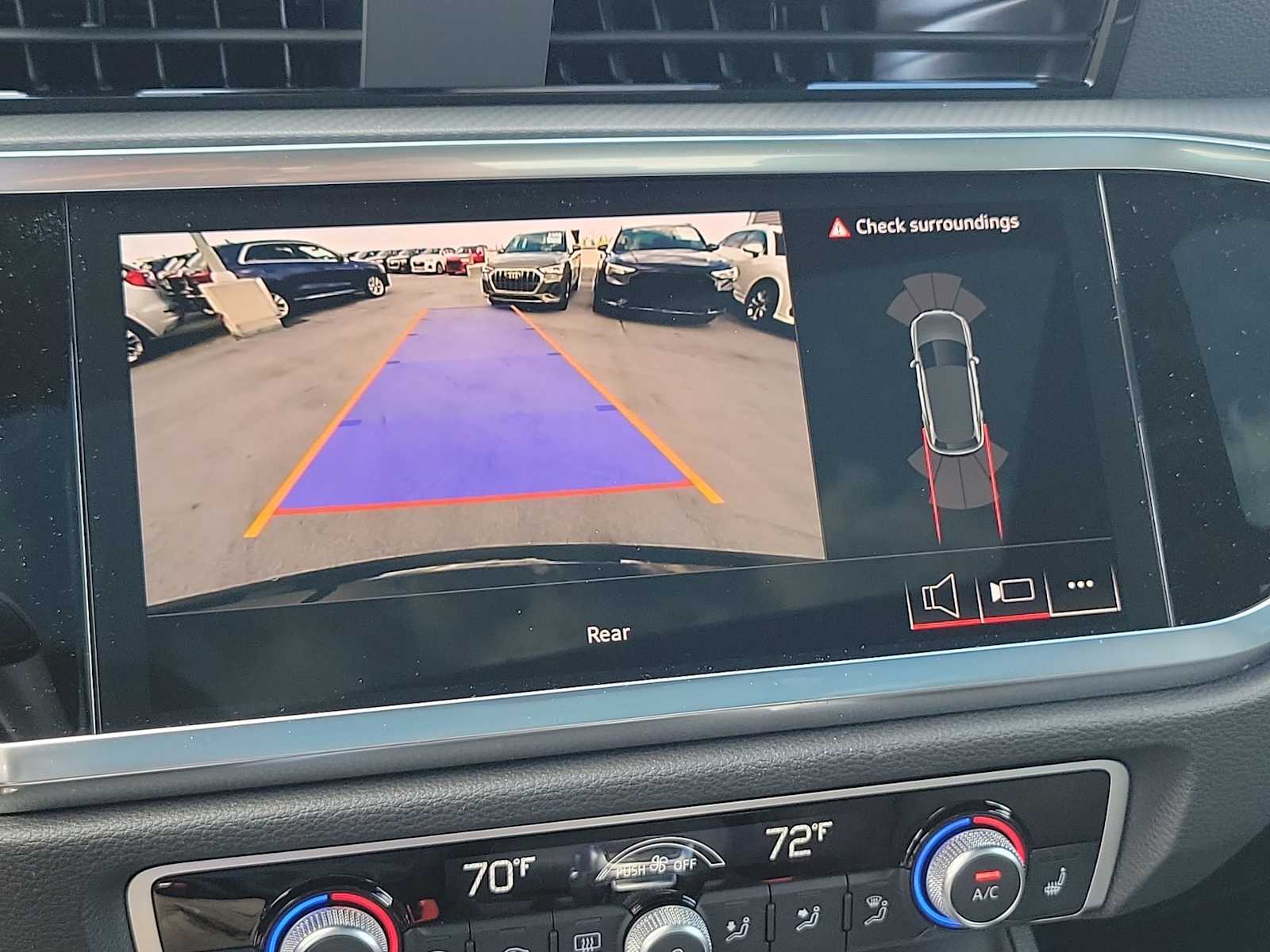 Thumbnail: 2025 Audi Q3 - 24