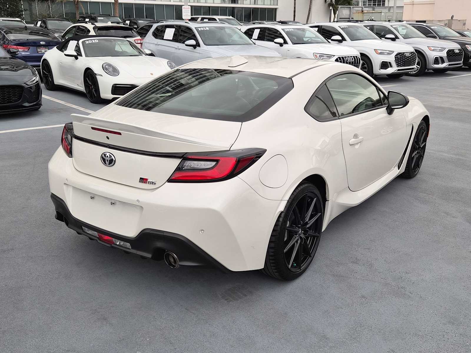 Thumbnail: 2024 Toyota GR86 - 6