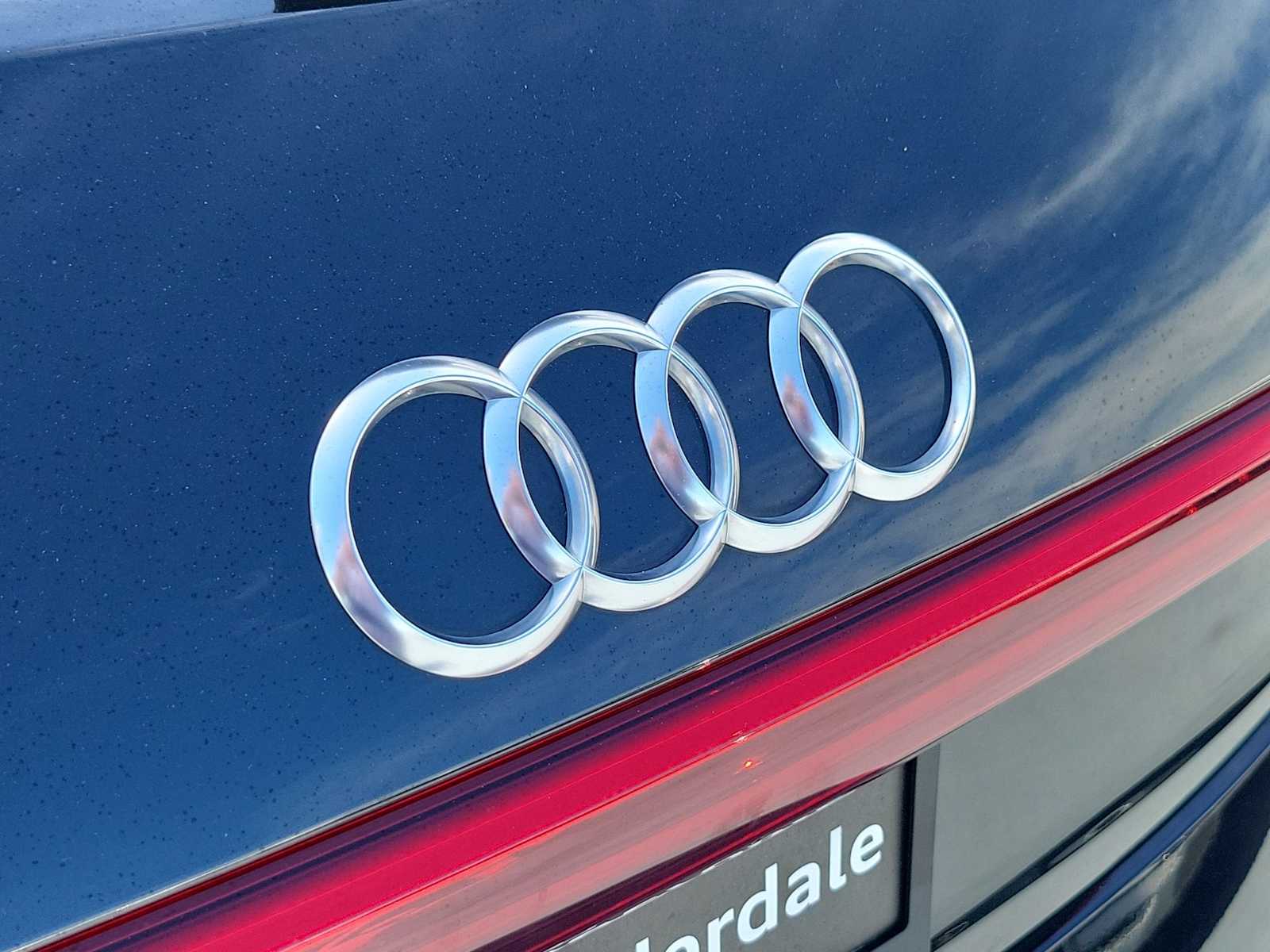 Thumbnail: 2019 Audi e-tron - 10