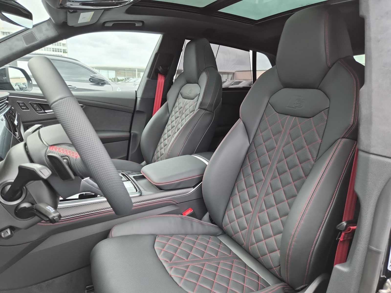 Thumbnail: 2026 Audi SQ8 - 15