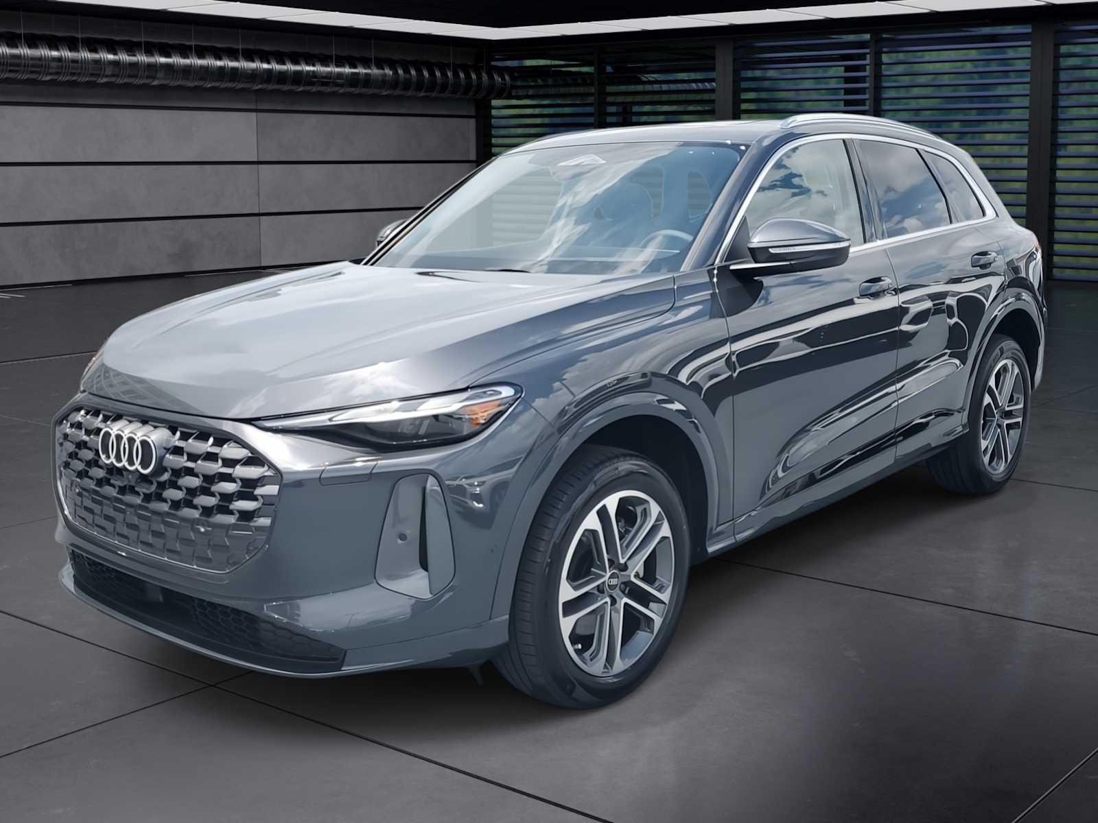 Thumbnail: 2025 Audi Q5 - 1